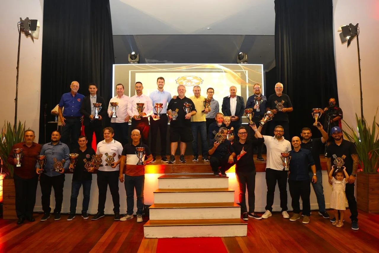 FGA premia os campeões da temporada 2025 do esporte a motor gaúcho