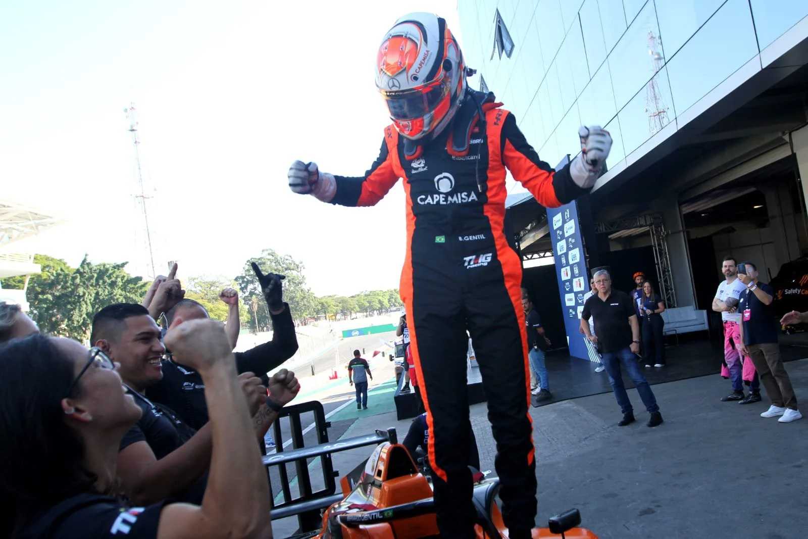 Bernardo Gentil conquista primeira vitória na Fórmula 4 Brasil e assume a liderança do campeonato