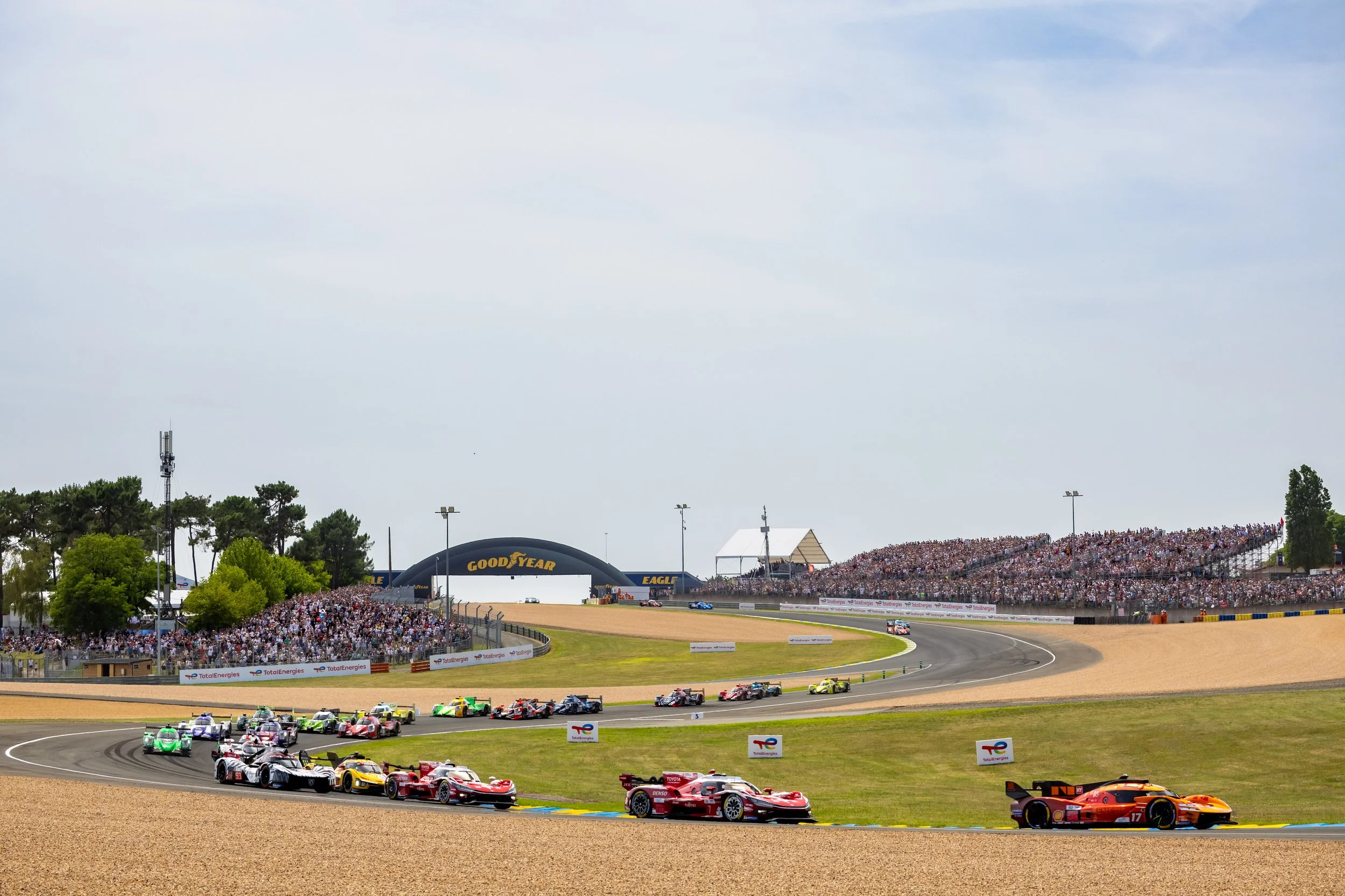 466869_1207442_le_mans_3.jpeg