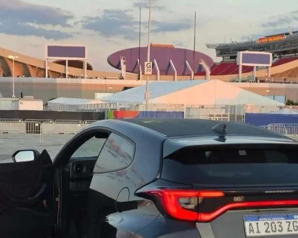 Argentino percorre mais de 20 mil quilômetros de GR Yaris para acompanhar a seleção na Copa do Mundo