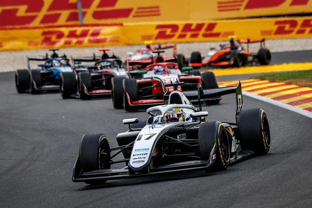 468026_1211449_spa_gp_dl_3904_web_.jpg