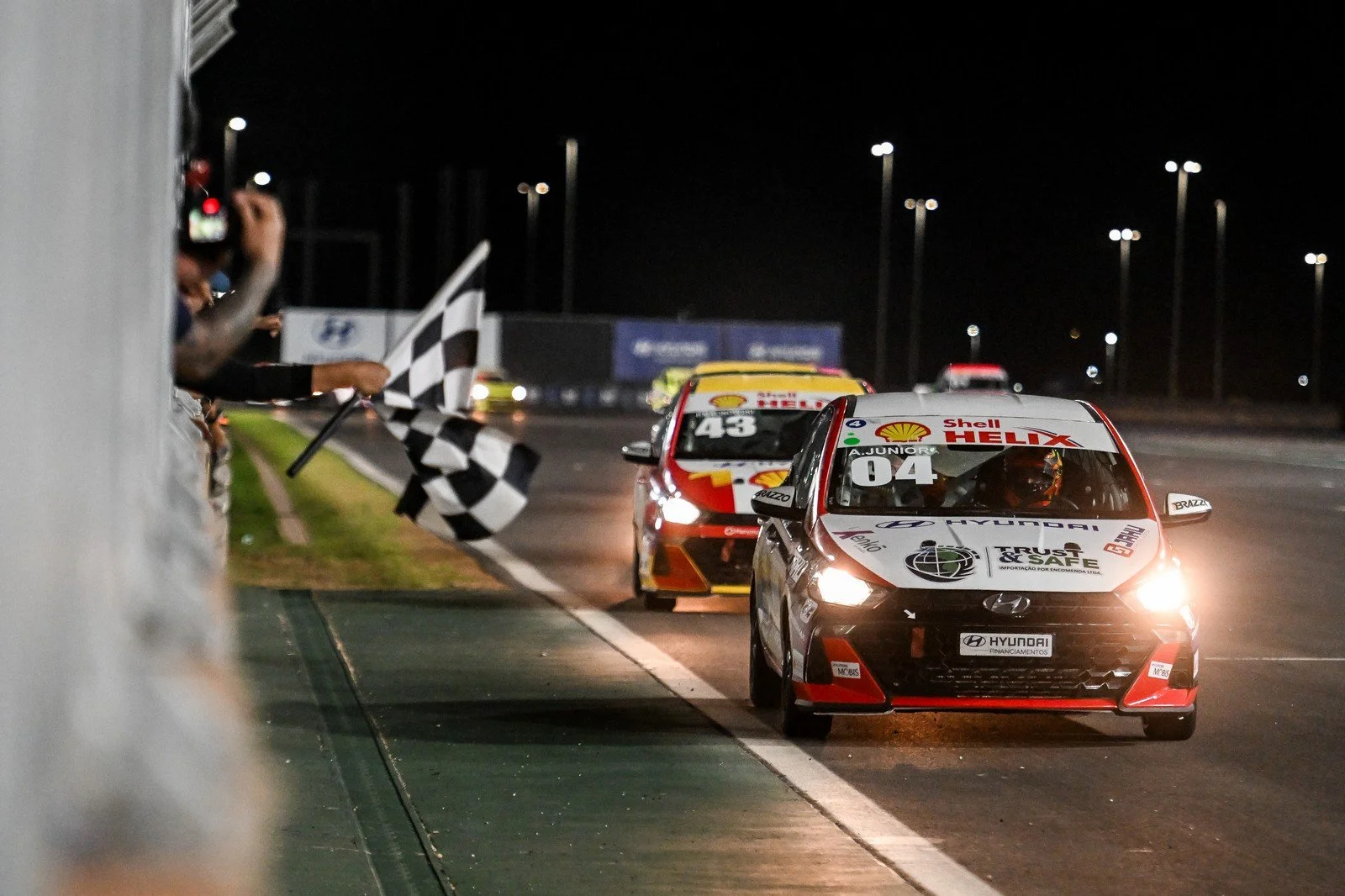 Etapa noturna em Cuiabá coloca fogo na disputa da Copa Hyundai HB20