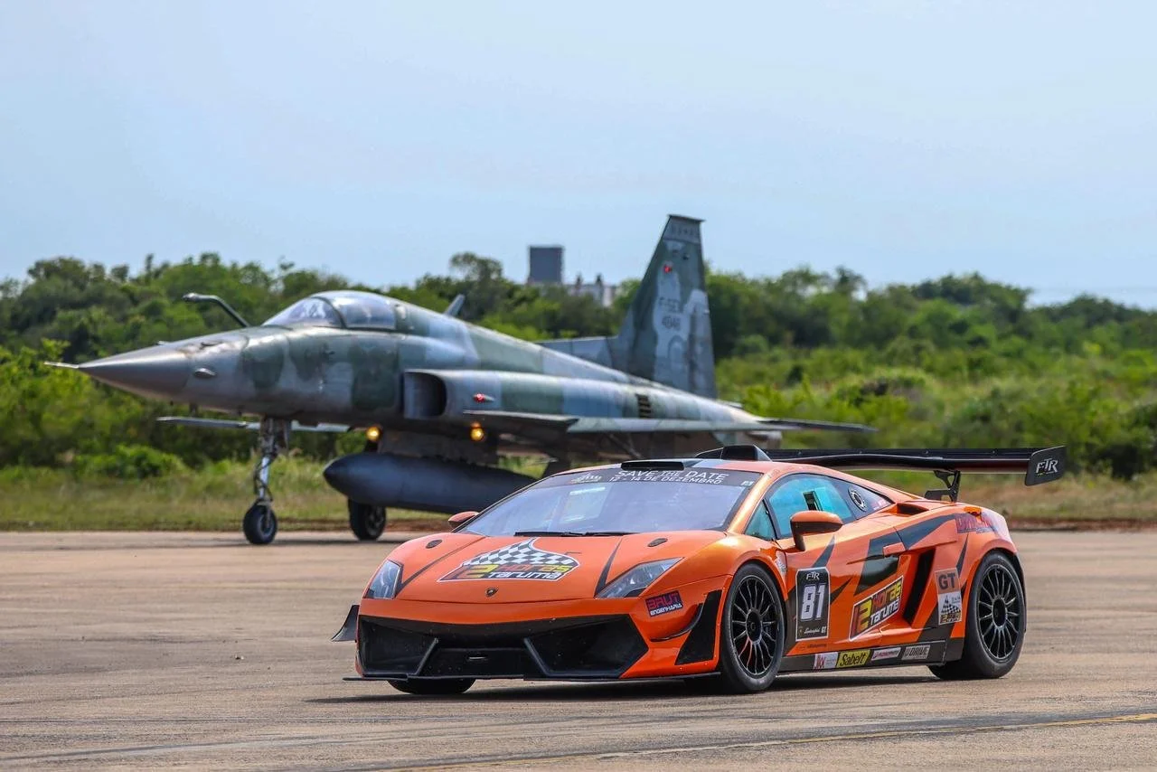 Expoaer reúne aviação, automobilismo e velocidade com transmissão do Curva do S