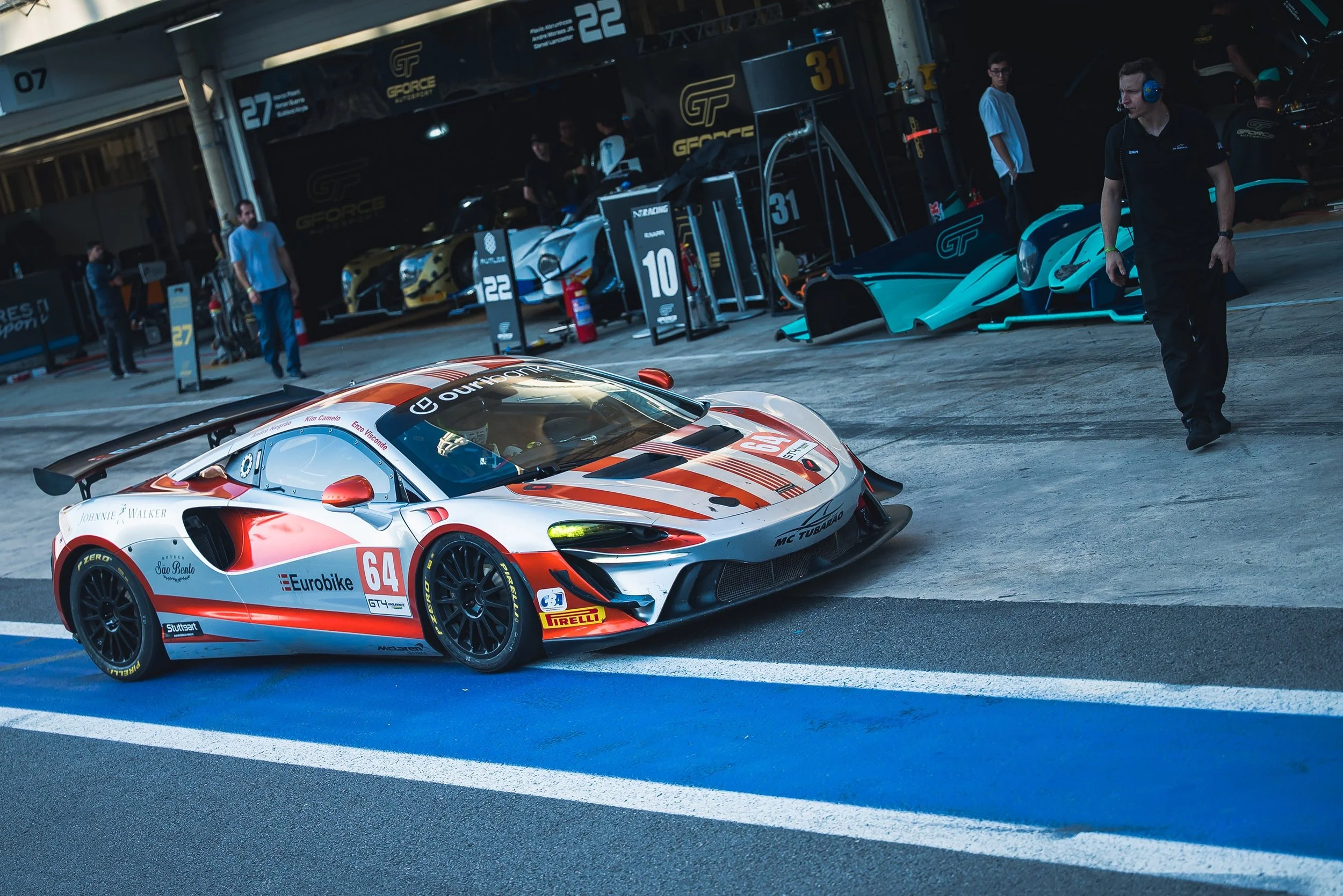 McLaren64.jpg