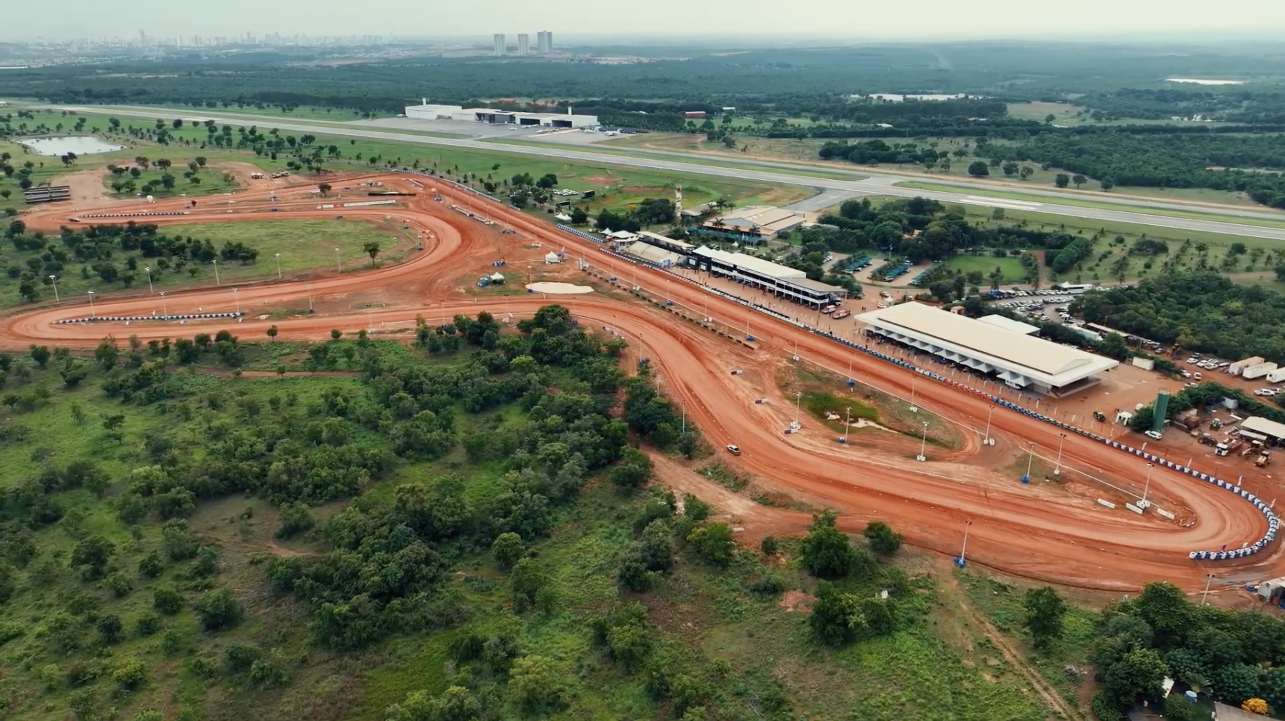 472172_1225865_1__pista_2.png