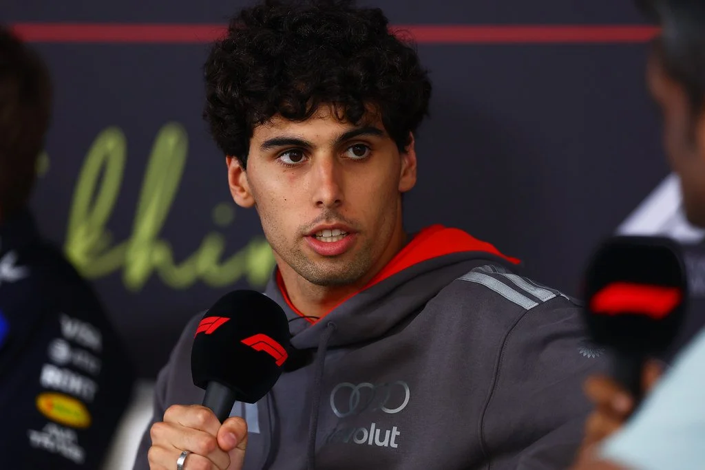 Bortoleto pontua na estreia da Audi e Russell vence a abertura da Fórmula 1 em Melbourne