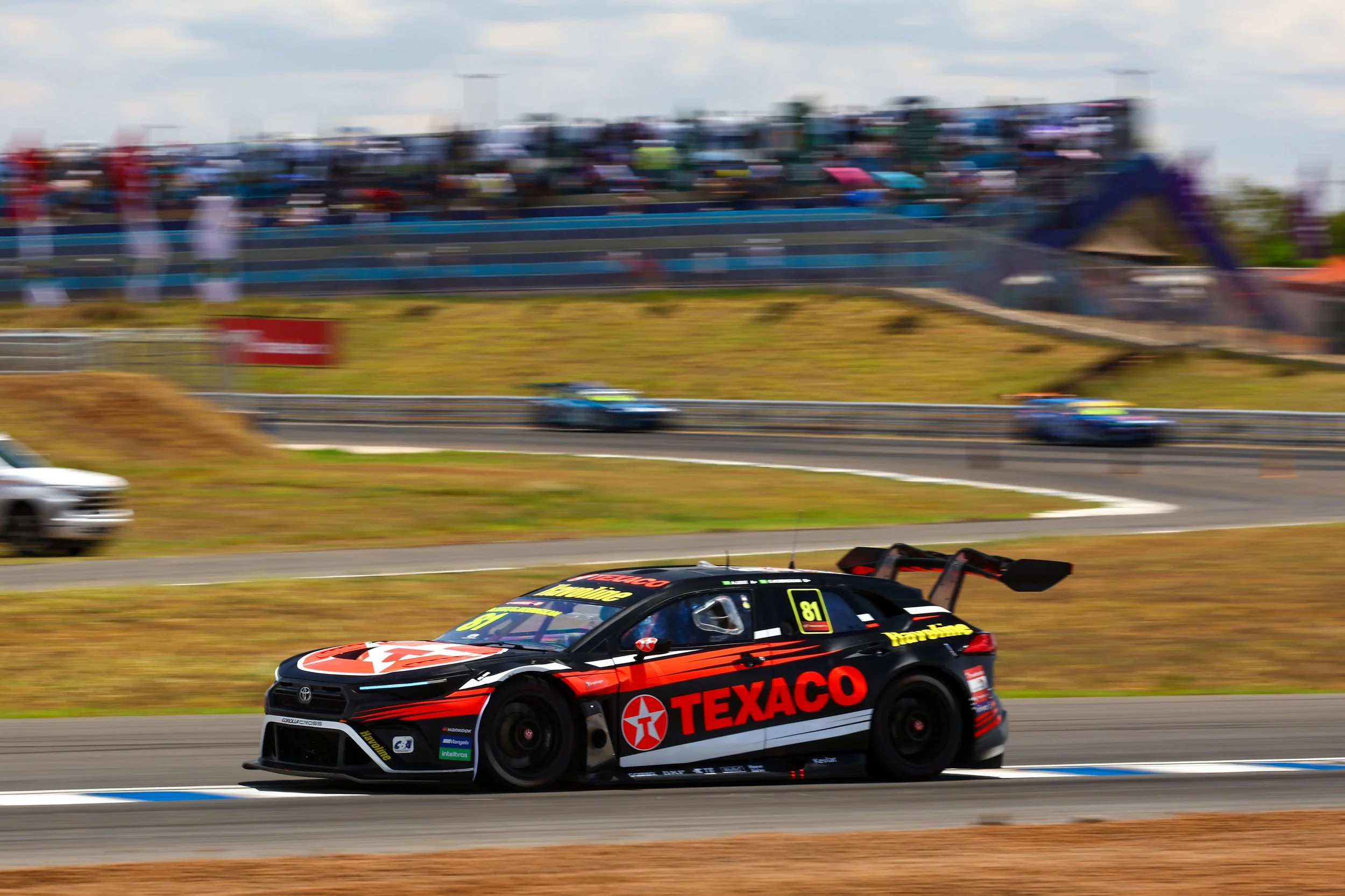 Arthur Leist e Gabriel Koenigkan fecham a corrida Endurance da Stock Car em Brasília no Top-10
