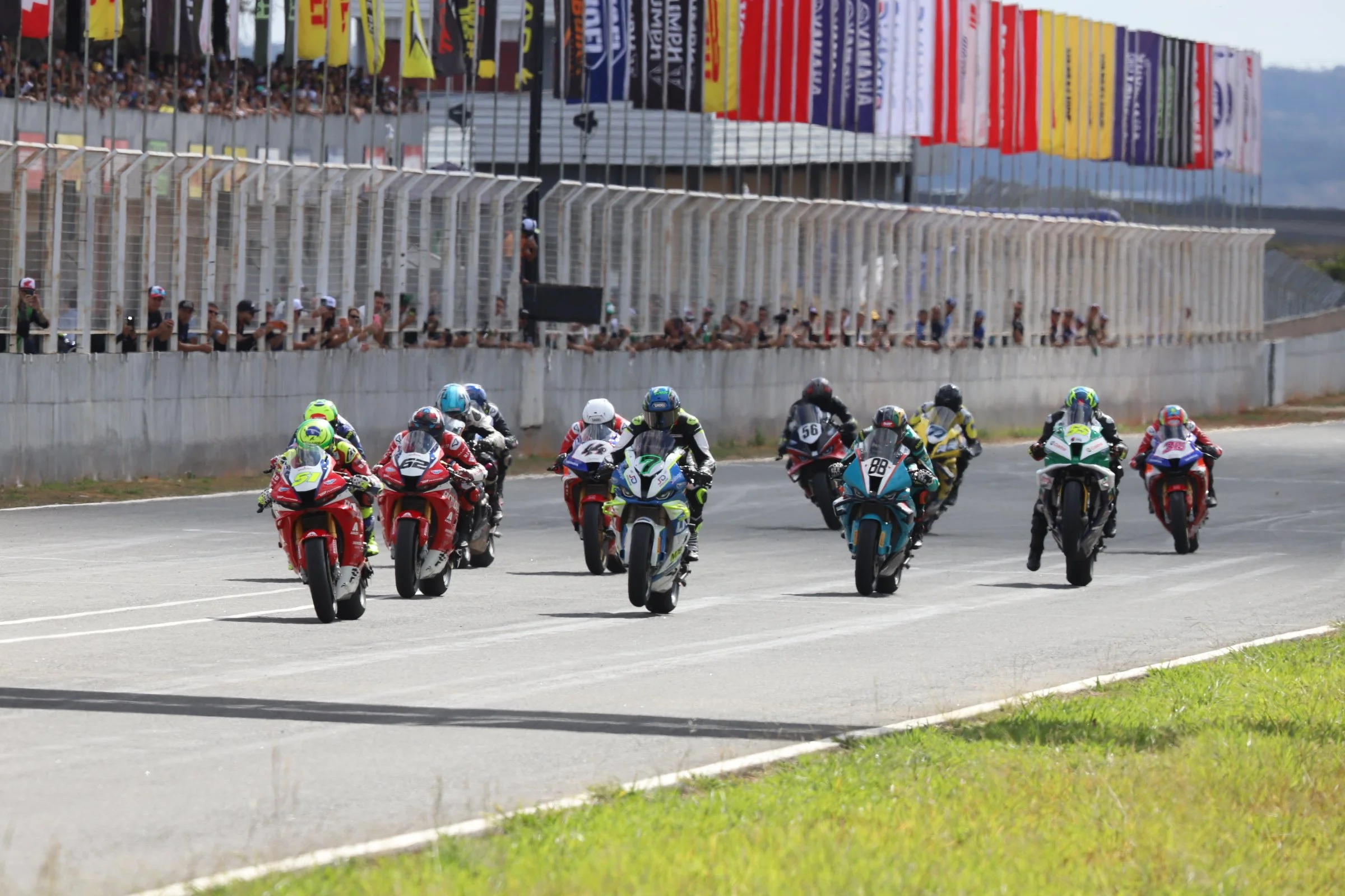 Maxi Scheib vence a GP1000 by Motul no MOTO1000GP em Curvelo