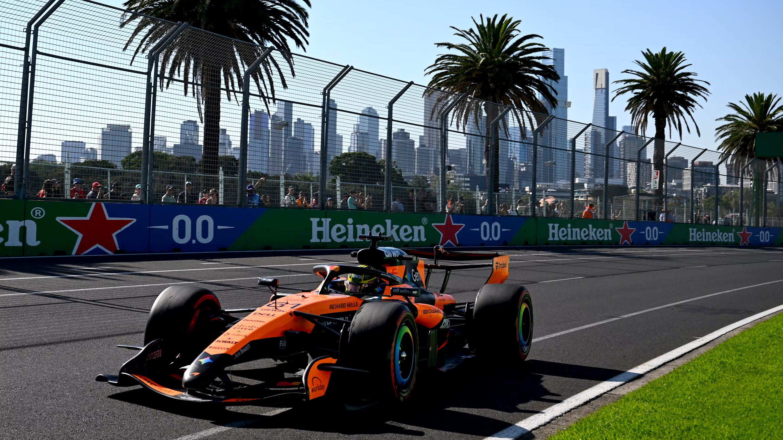 Ferrari e McLaren lideram treinos de sexta-feira no GP da Austrália de F1