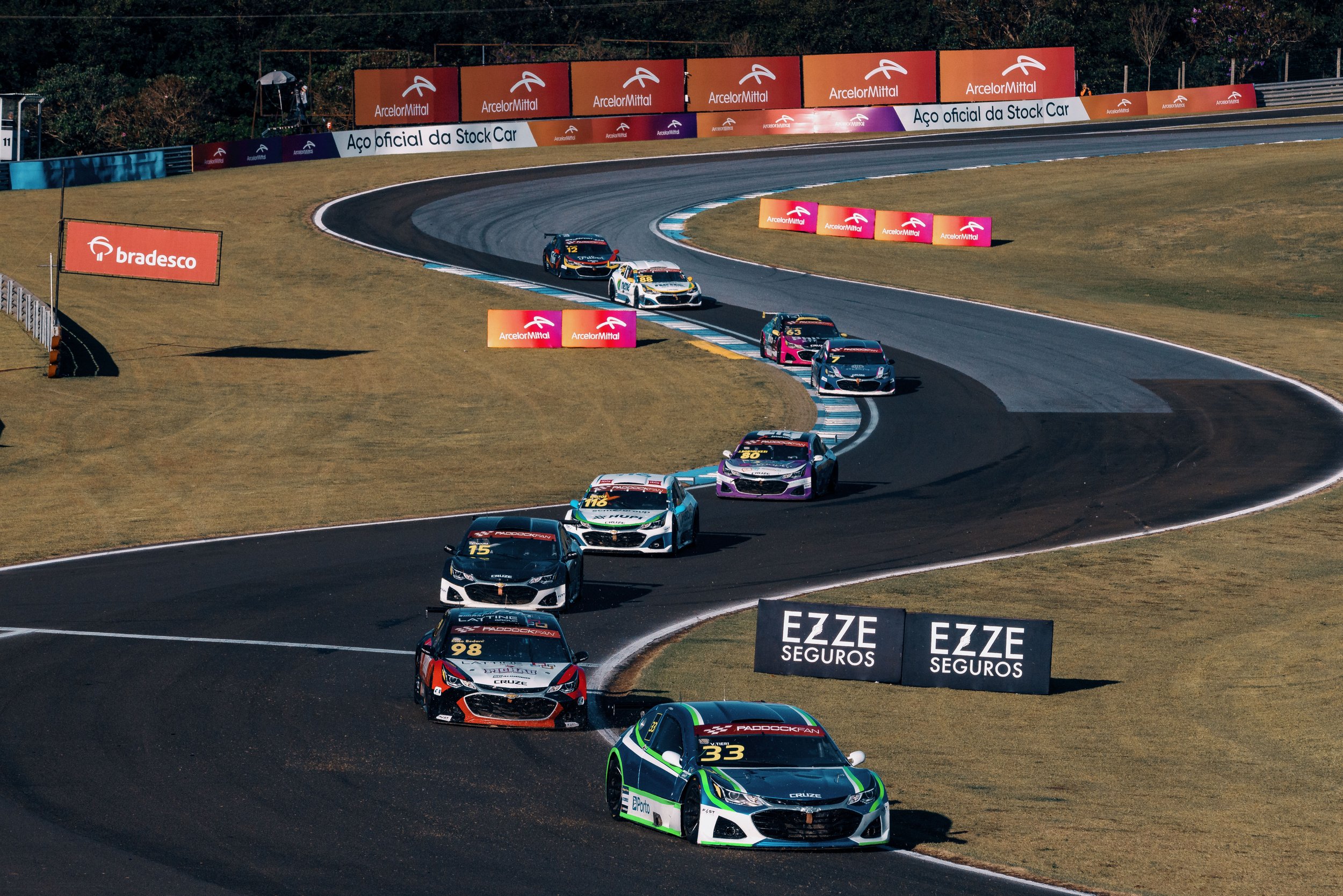 Após vitória de Koenigkan no sábado, Victor Tieri vence duas corridas no domingo na Stock Light