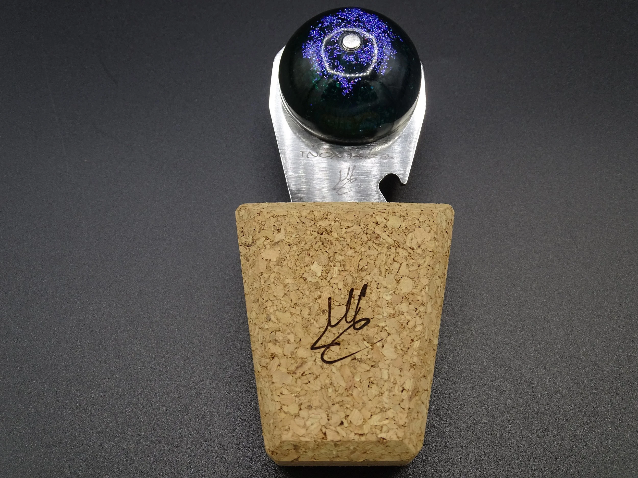 Couteau à huître avec décapsuleur