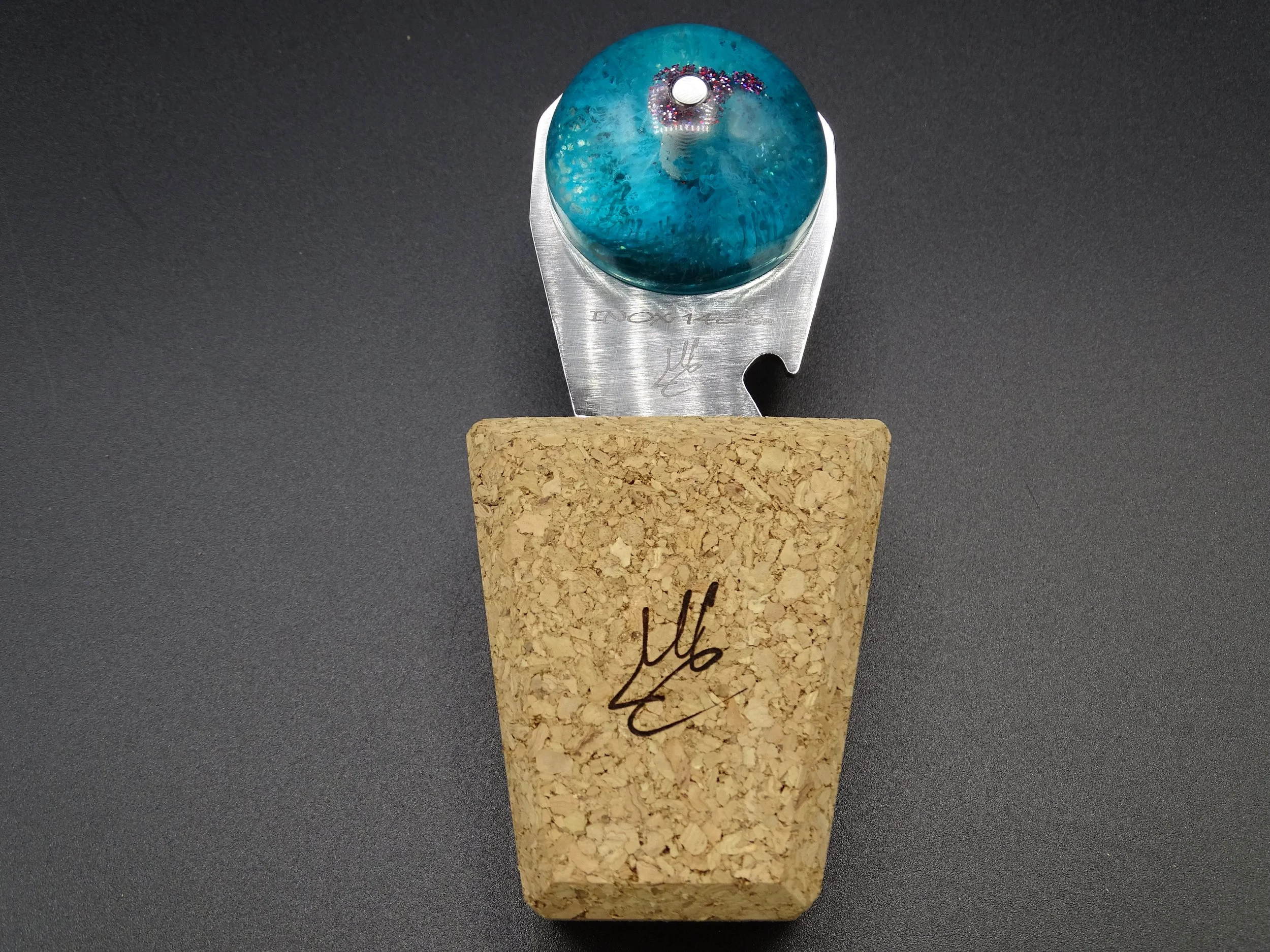 Couteau à huître avec décapsuleur