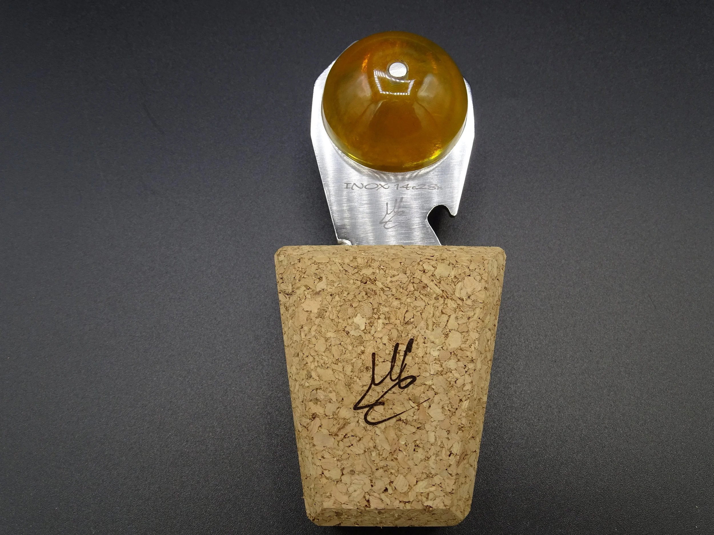 Couteau à huître avec décapsuleur