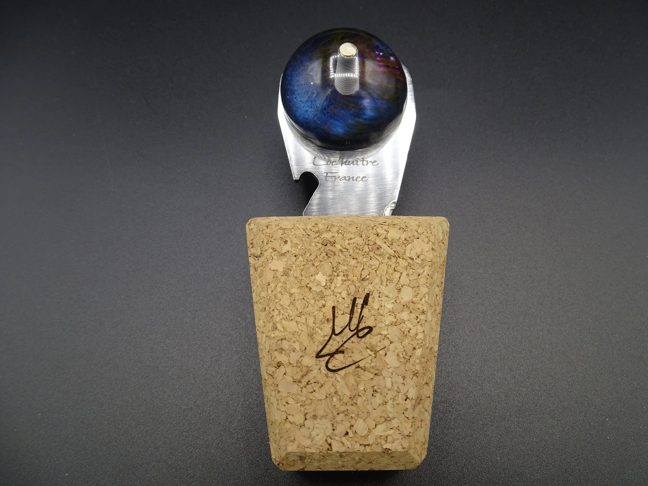 Couteau à huître avec décapsuleur