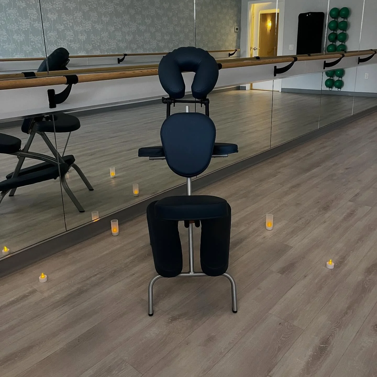 Thank you SO much, Julie &amp; Holly at @bluelotus_annapolis for having me today for the First Self Care Sunday at Blue Lotus Yoga &amp; Barre 💆🏽&zwj;♀️🪷🩵🧘🏾&zwj;♀️