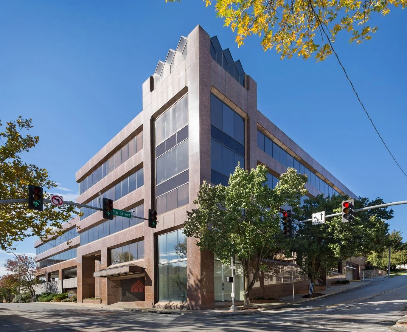 4700-Belleview-Ave-Kansas-City-MO-Building-Photo-1-LargeHighDefinition.jpg