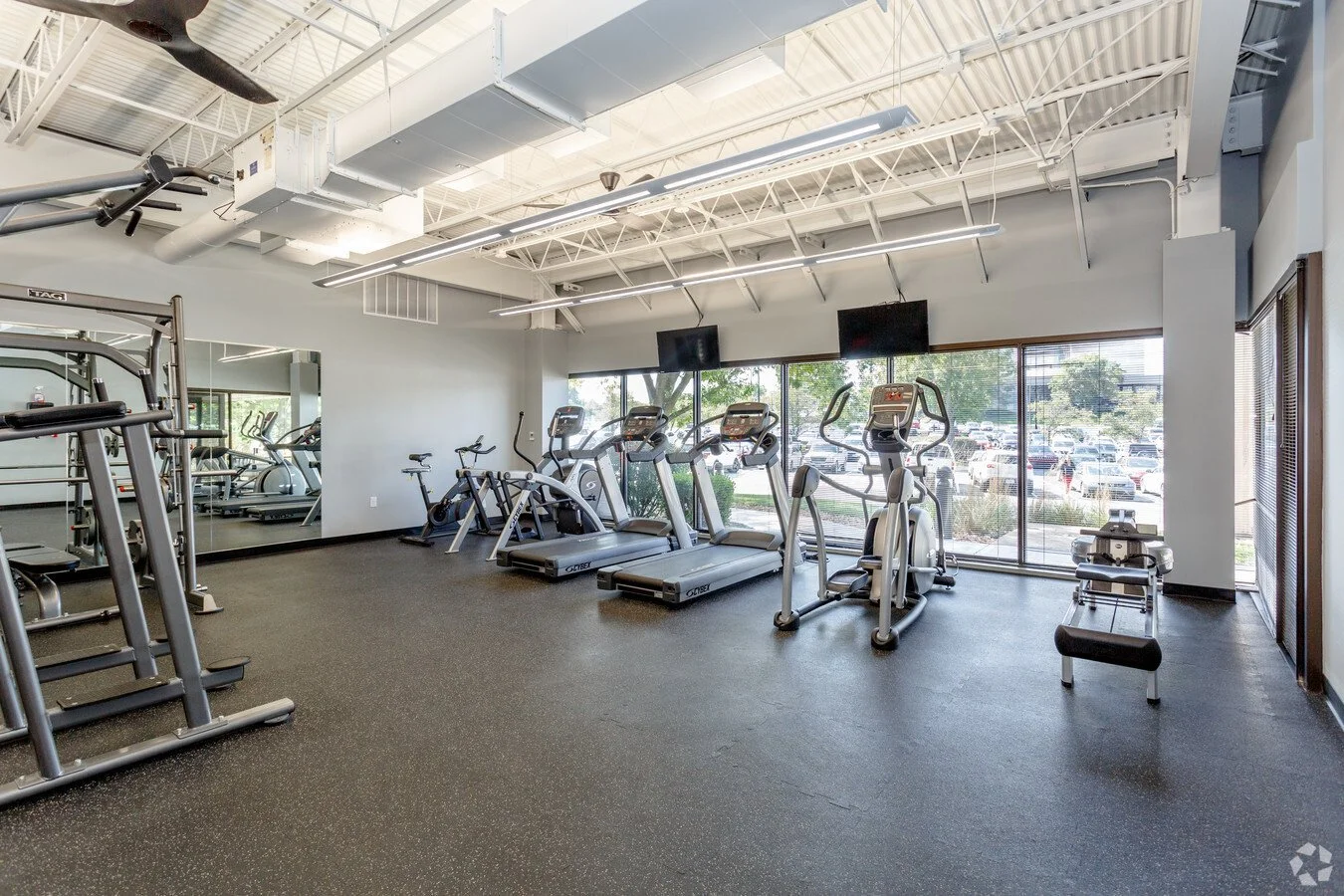 10881-Lowell-Ave-Overland-Park-KS-Interior-Photo-10-LargeHighDefinition.jpg