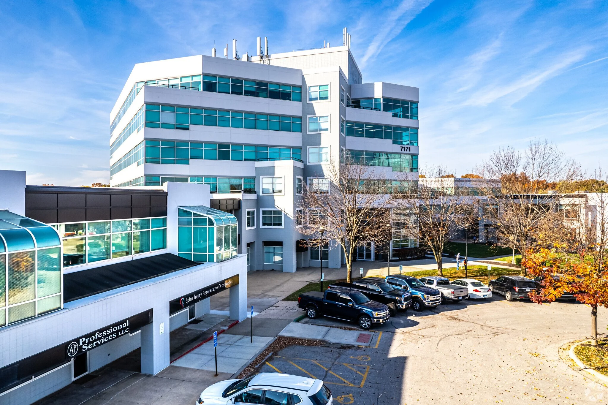 7171-W-95th-St-Overland-Park-KS-Building-Photo-6-LargeHighDefinition.jpg