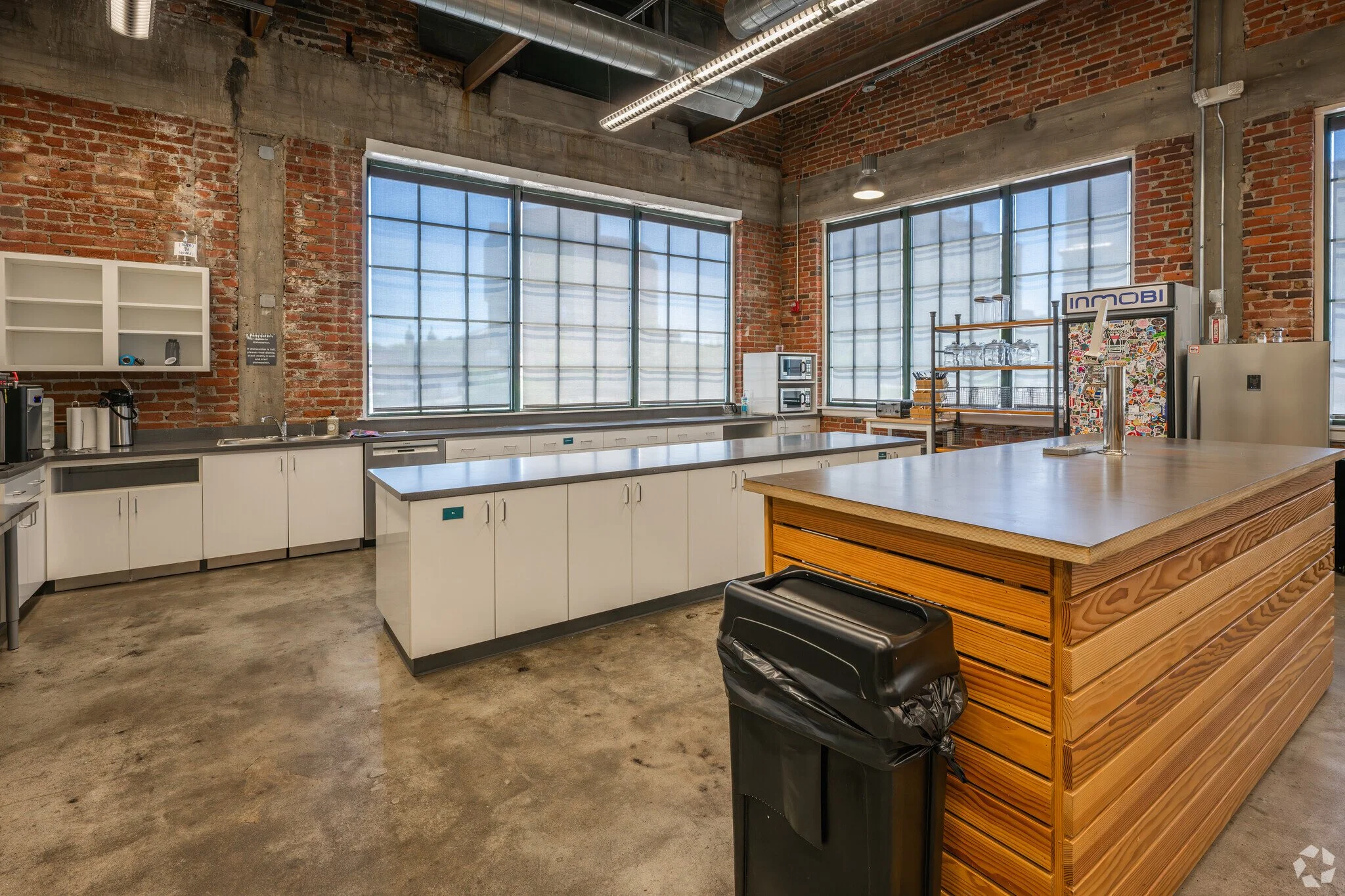 100-E-7th-St-Kansas-City-MO-Interior-Photo-13-LargeHighDefinition.jpg
