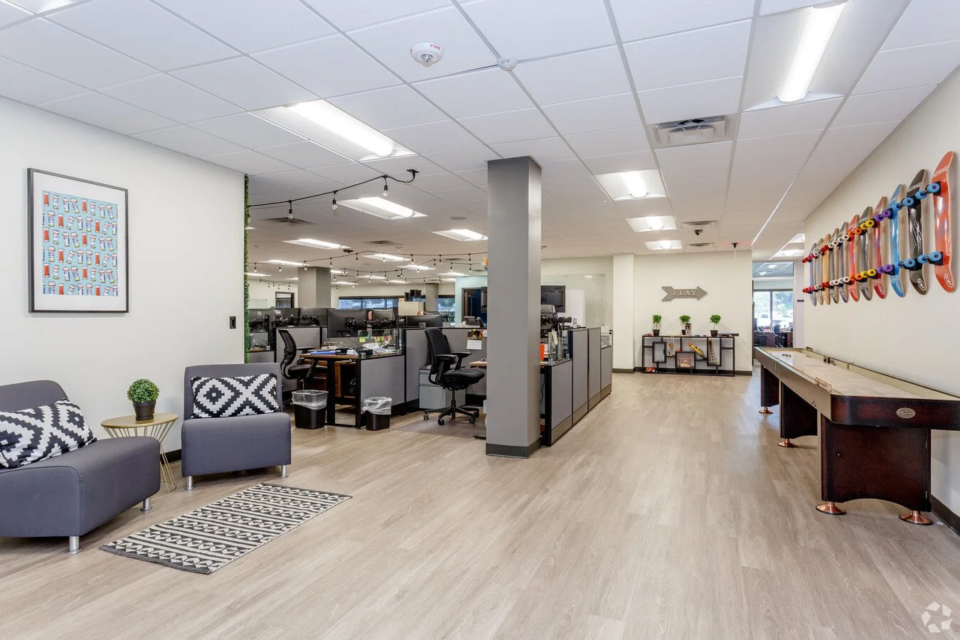 10881-Lowell-Ave-Overland-Park-KS-Interior-Photo-4-LargeHighDefinition.jpg