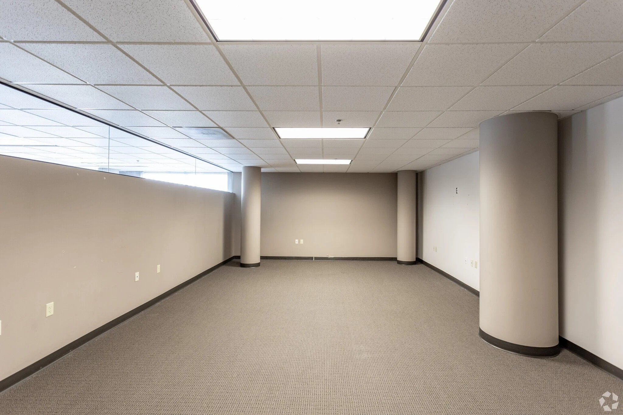 7171-W-95th-St-Overland-Park-KS-Interior-Photo-33-LargeHighDefinition.jpg