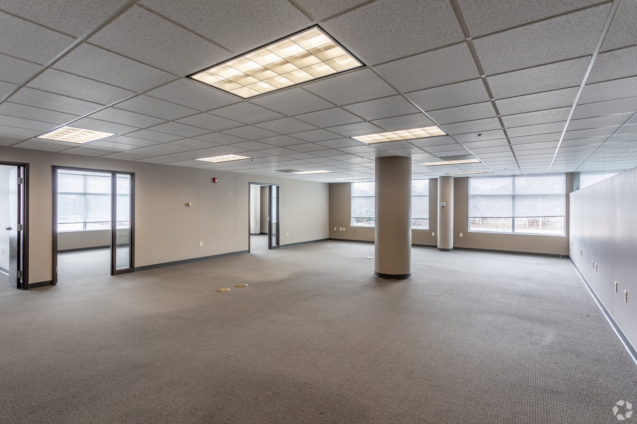 7171-W-95th-St-Overland-Park-KS-Interior-Photo-19-LargeHighDefinition.jpg