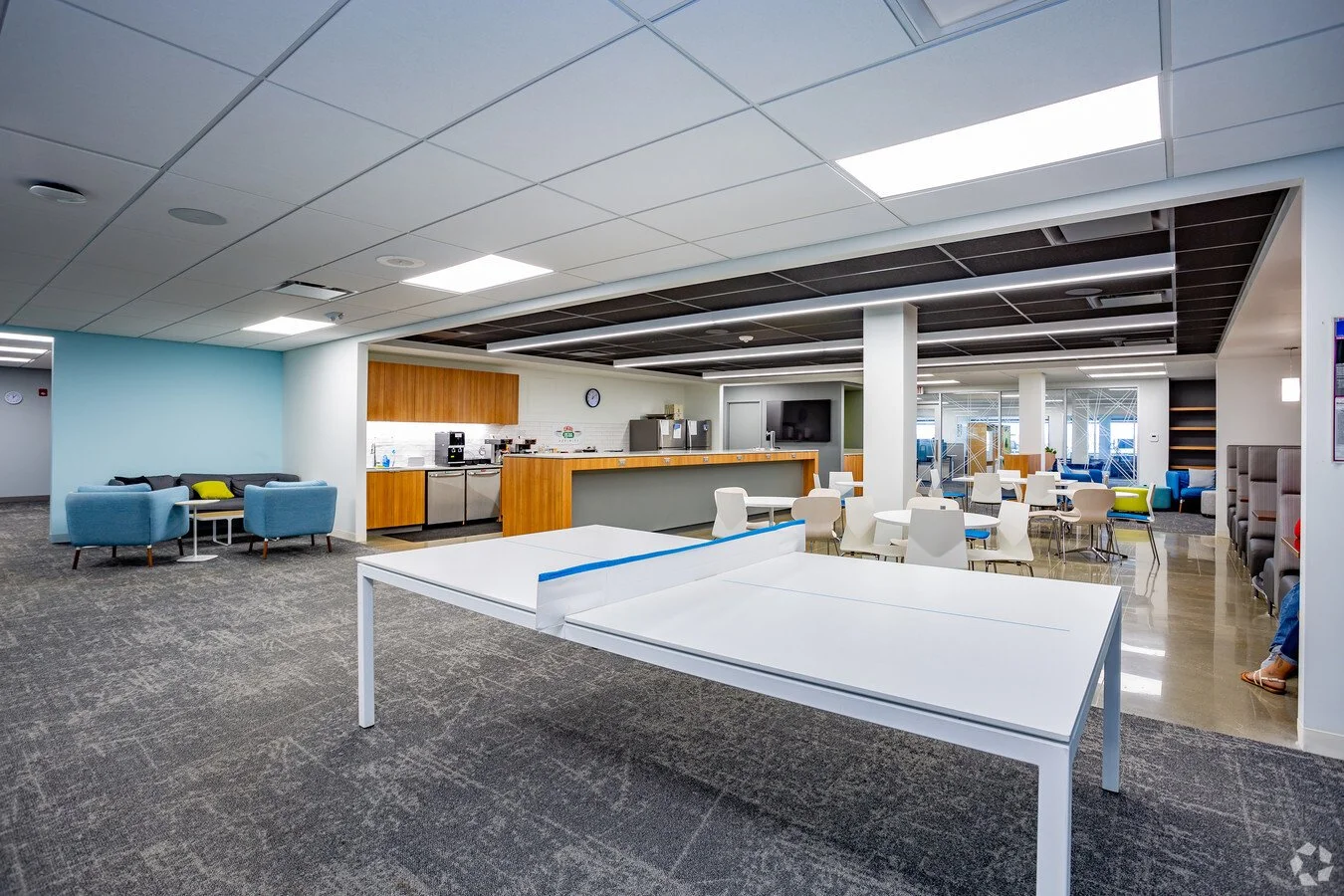10881-Lowell-Ave-Overland-Park-KS-Interior-Photo-8-LargeHighDefinition.jpg
