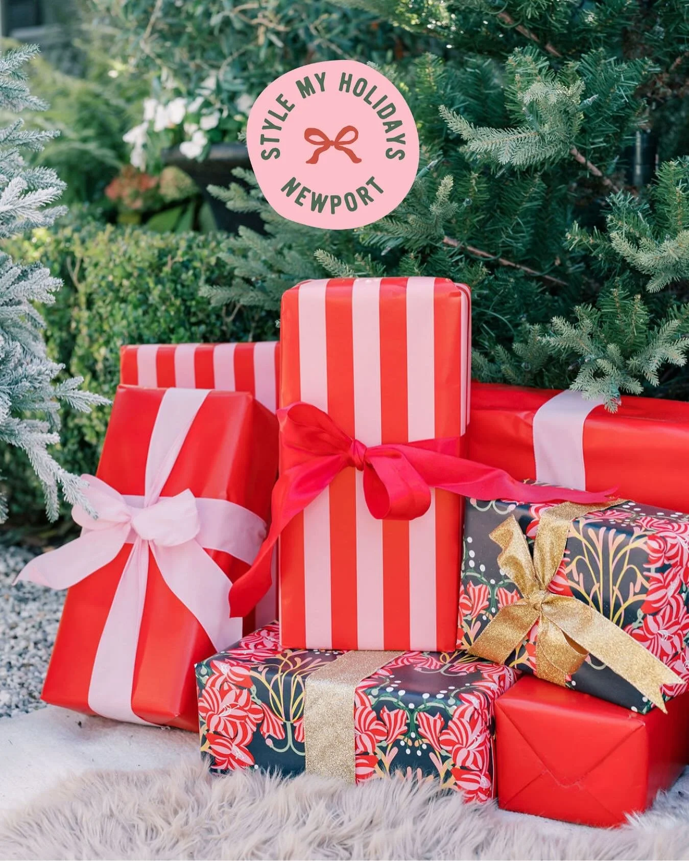 🎁 it&rsquo;s all in the details - this week we begin wrapping presents and finalizing all the decor for our first Santa Photo Weekend!

📸 have you reserved your Santa Reservation?

📅 November 15 &amp; 16 - we just added new morning spots both morn