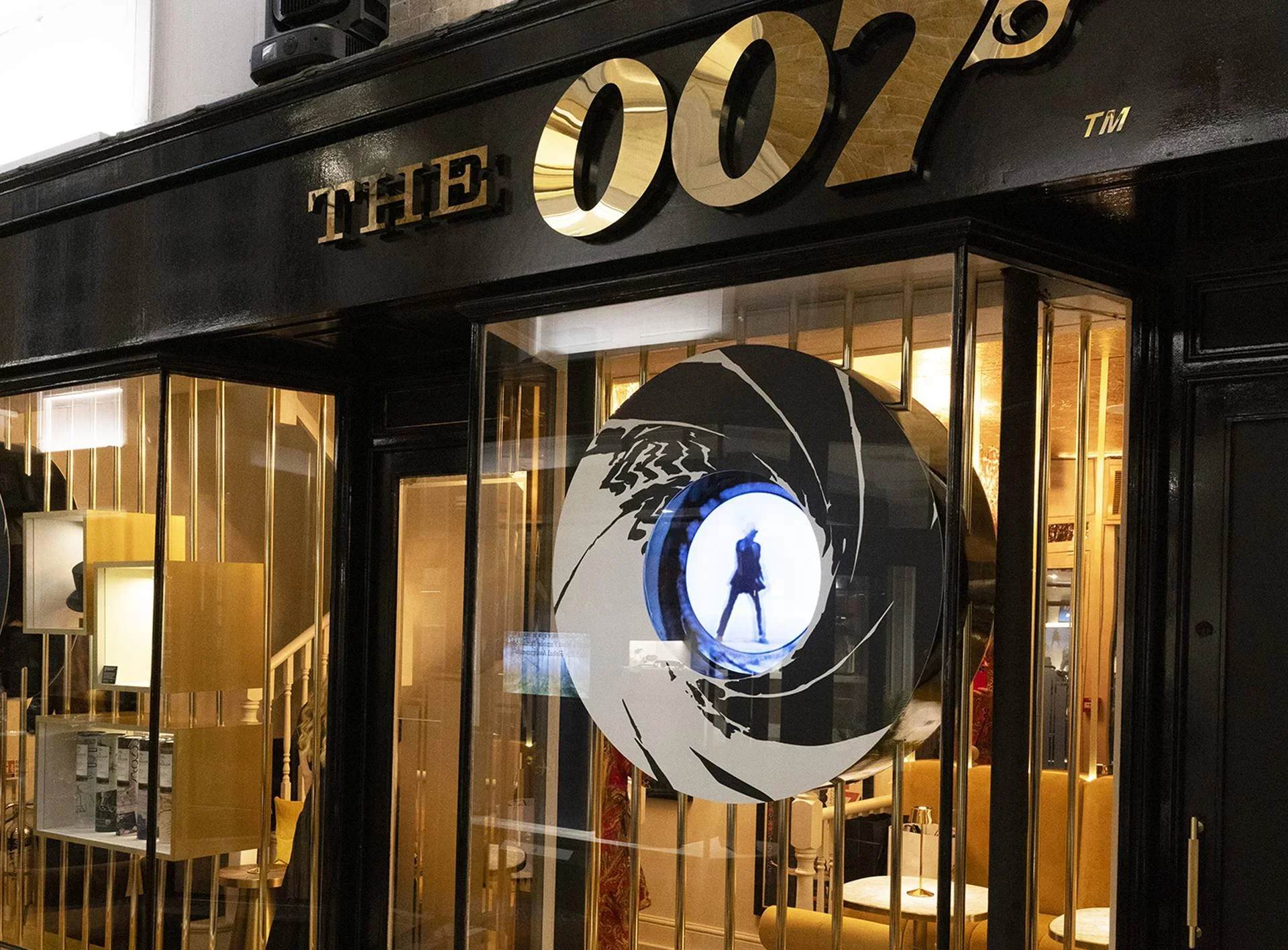 The-007-Boutique-Ex-LS.webp
