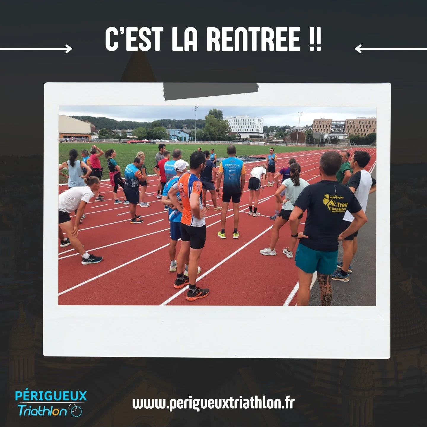 &Ccedil;a y est, la saison est lanc&eacute;e au C.A P&eacute;rigueux Triathlon ! 

🏃🏻&zwj;♀️🏃&zwj;♂️ Reprise de la course &agrave; pied mardi dernier pour les adultes ! 
🚴&zwj;♂️Et samedi, place aux jeunes de l&rsquo;&eacute;cole de triathlon : e