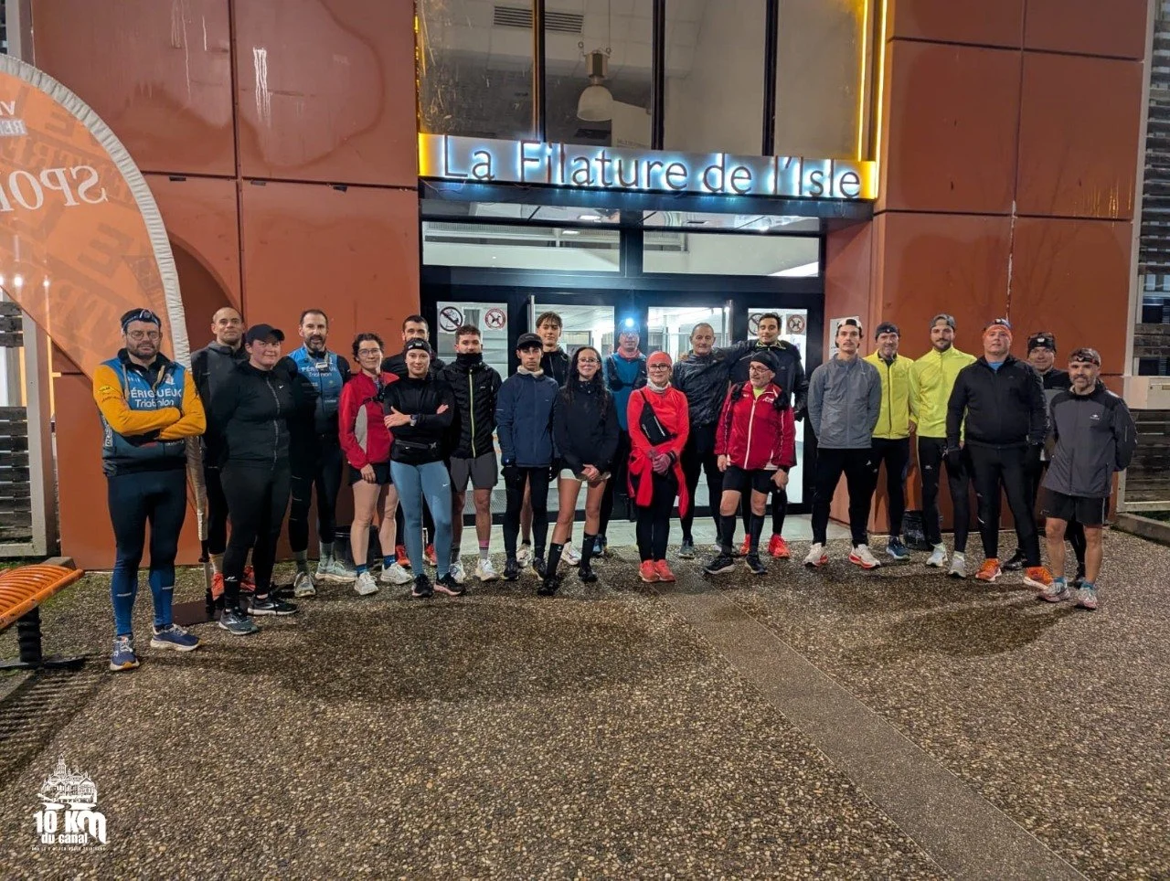 [PARCOURS 2025 🏃&zwj;♂️🏃&zwj;♀️] DERNIERE RECO' CE MERCREDI !

Hier soir, mercredi 4 d&eacute;cembre, on bouclait la toute derni&egrave;re reco avant les 10 km du Canal.
Un groupe chaud bouillant de presque 25 coureurs, un trac&eacute; ma&icirc;tri