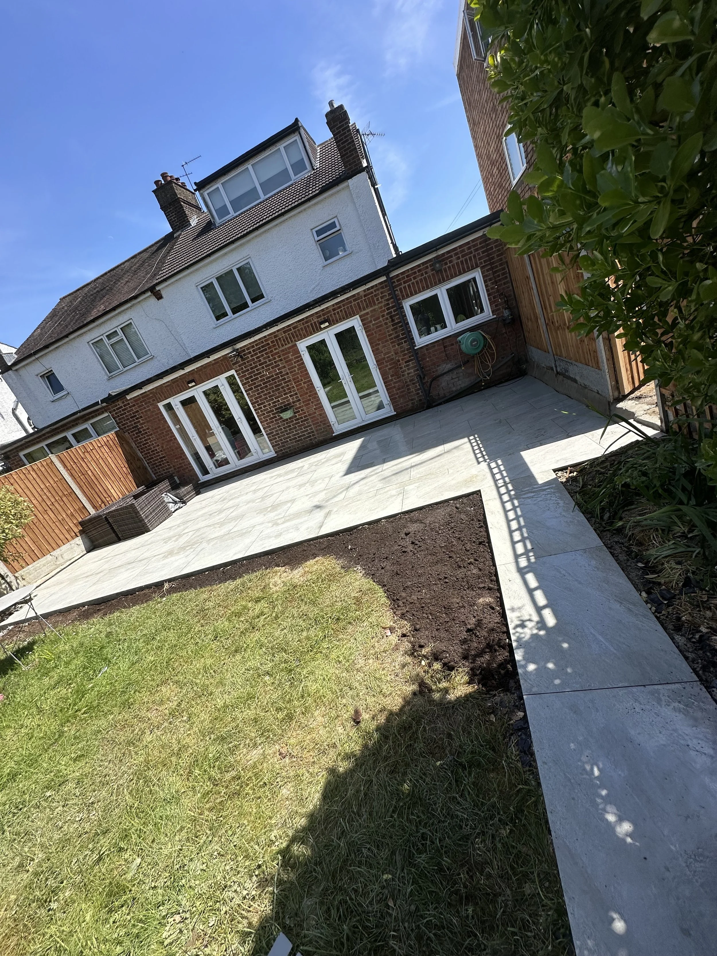 professional tile installation and replacement in London