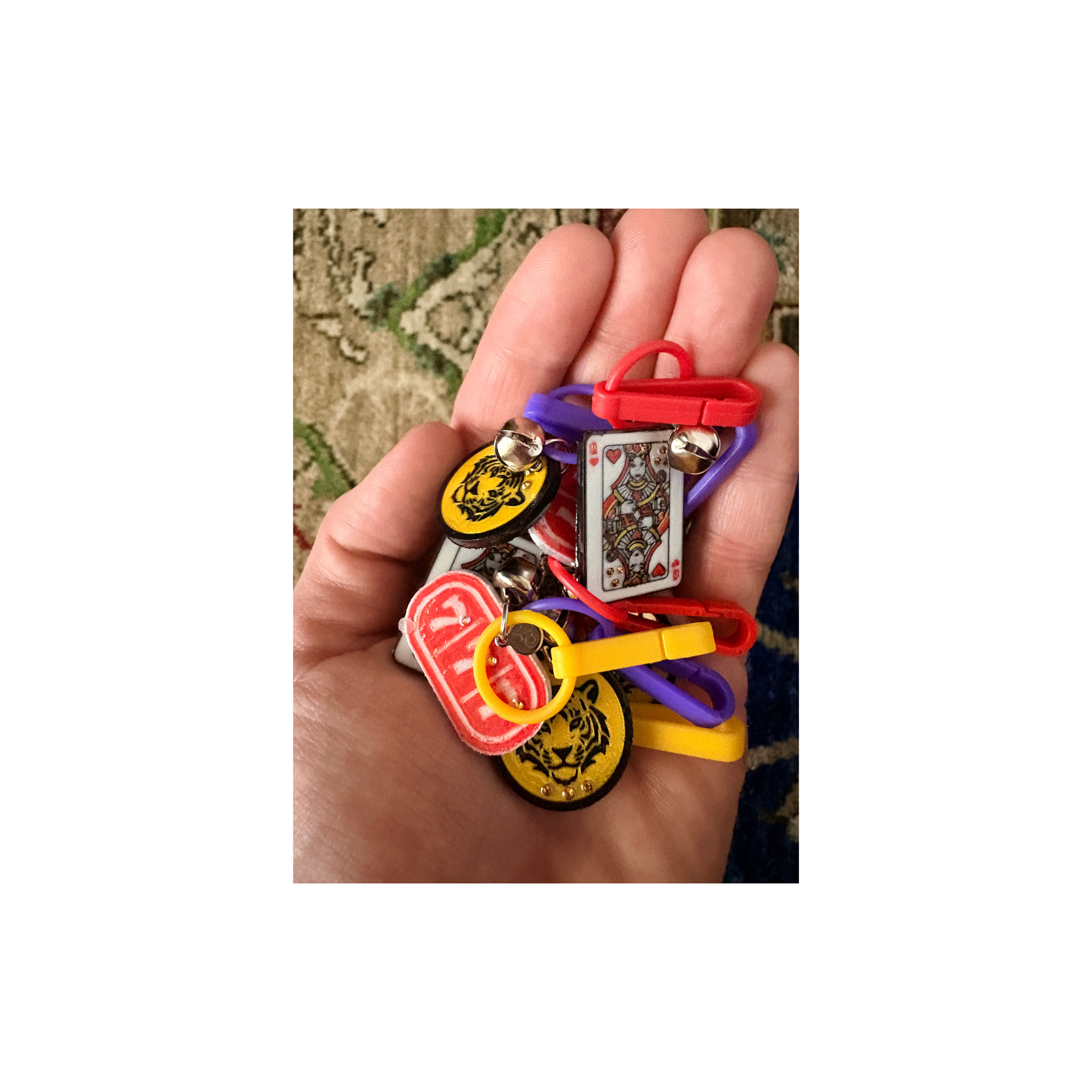 hand vegas charms.png