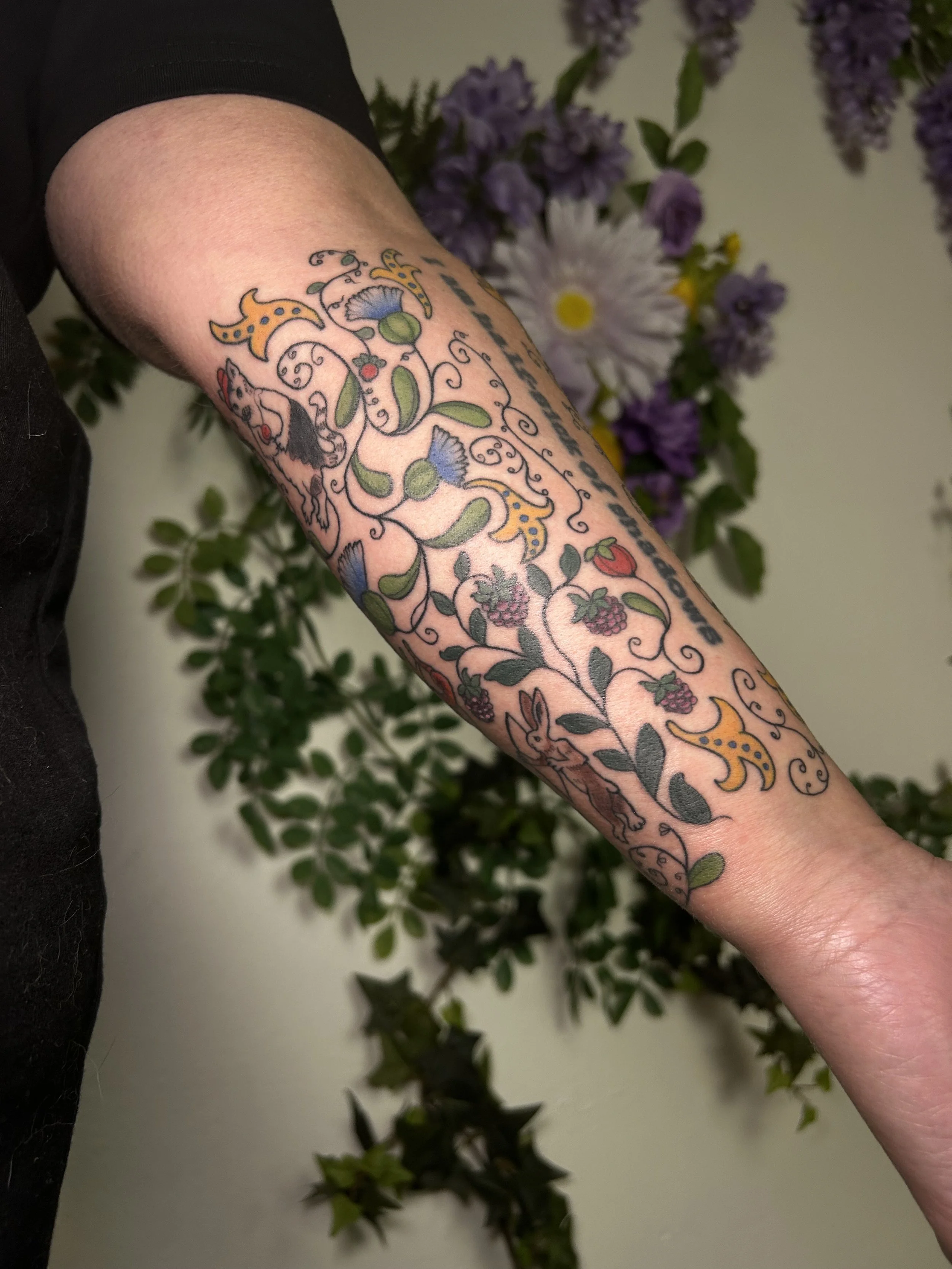 Color medieval ornamental arm wrap 1