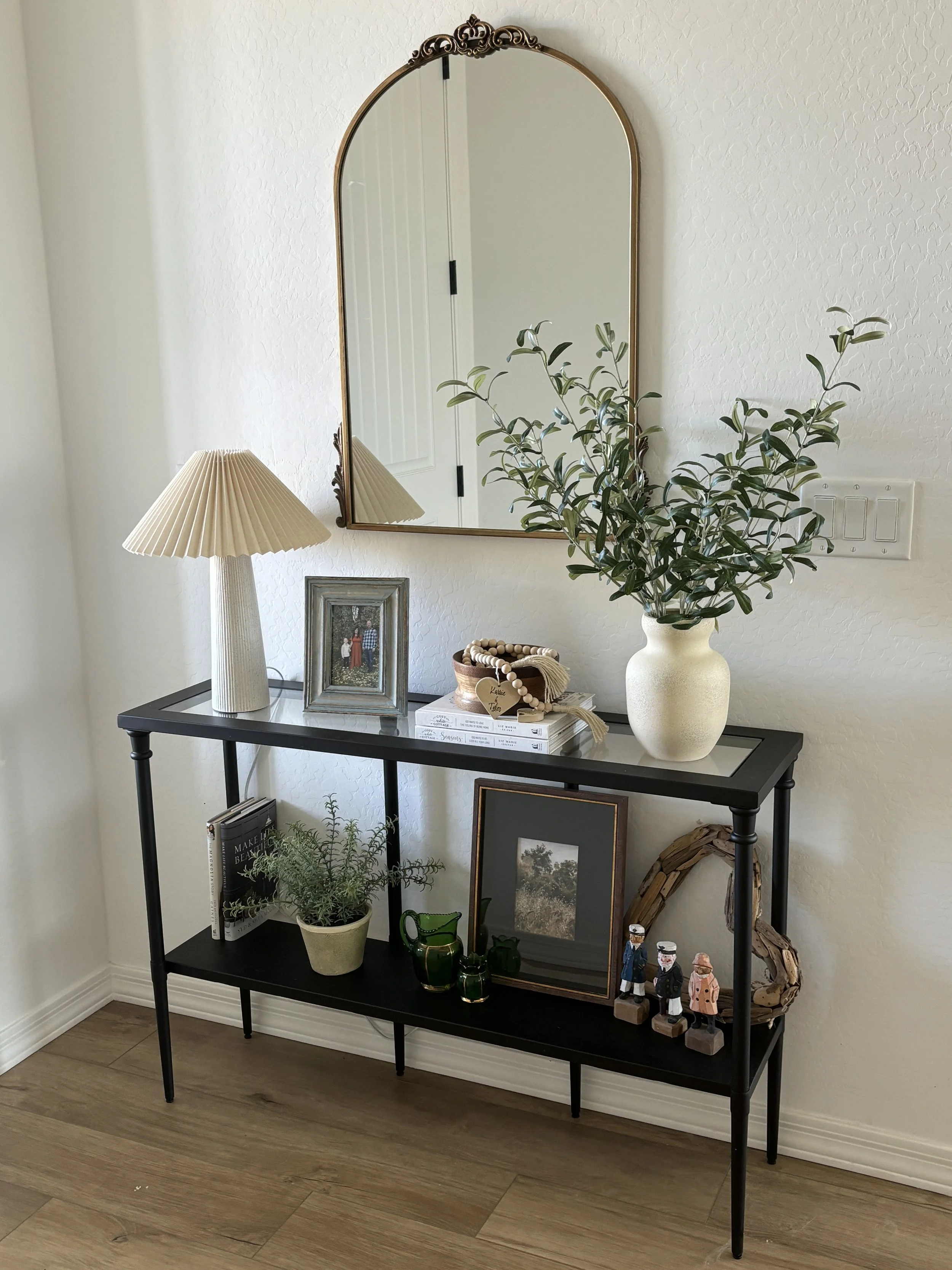 3 Tips for Styling your Entryway Table