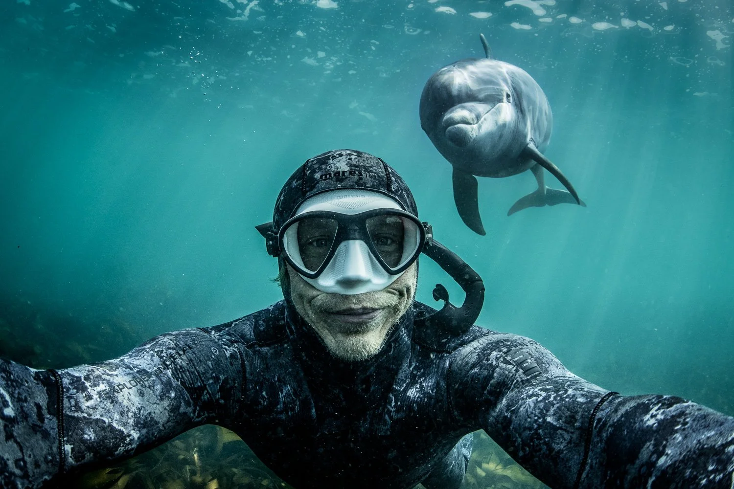 Award-winning Irish photographer George Karbus capturing unique moments in nature, reflecting a passion for storytelling and adventure.