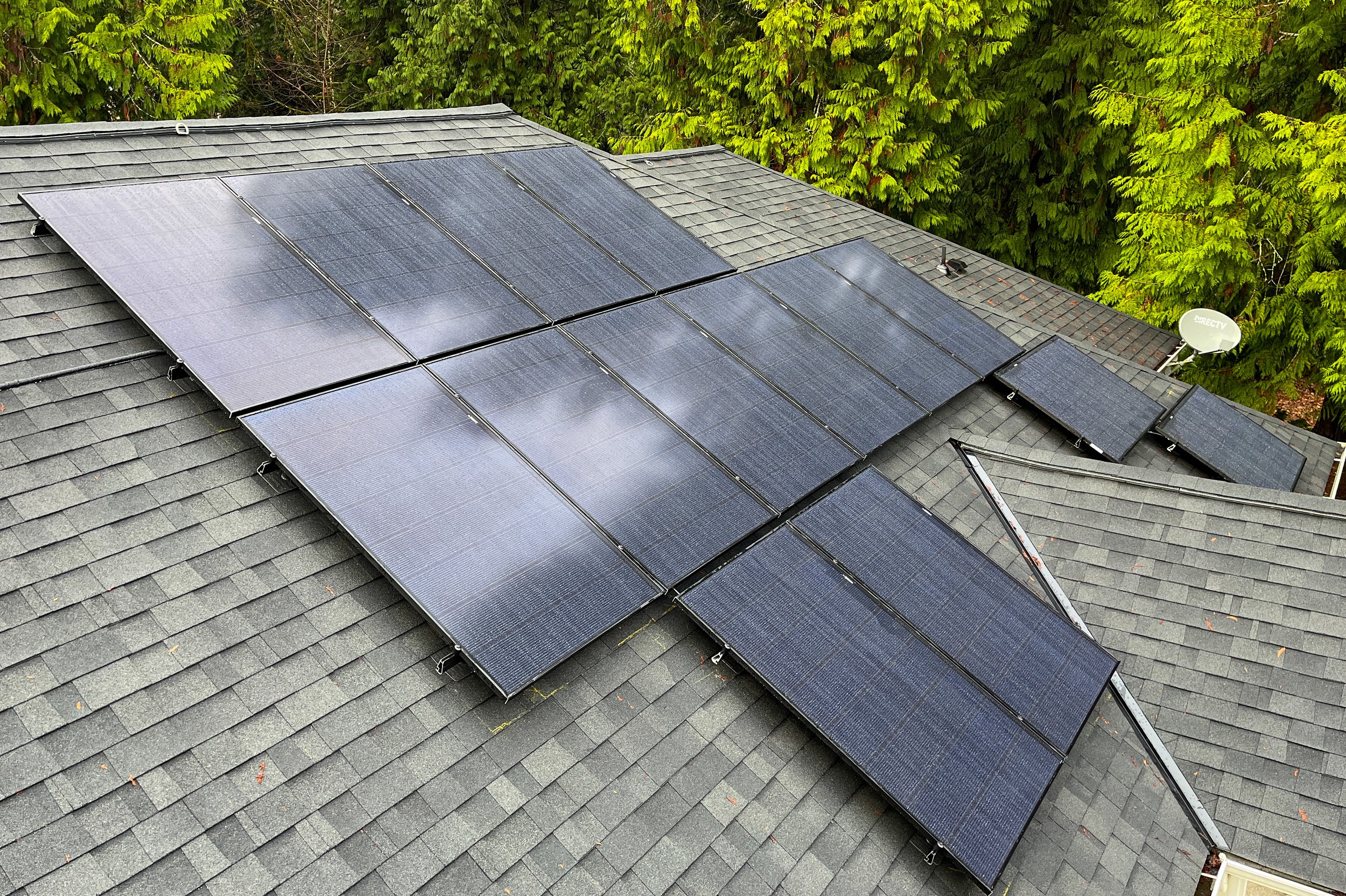 REC Solar Panels with Sol-Ark and HomeGrid Energy Whole-Home-Backup in Poulsbo, Washington.