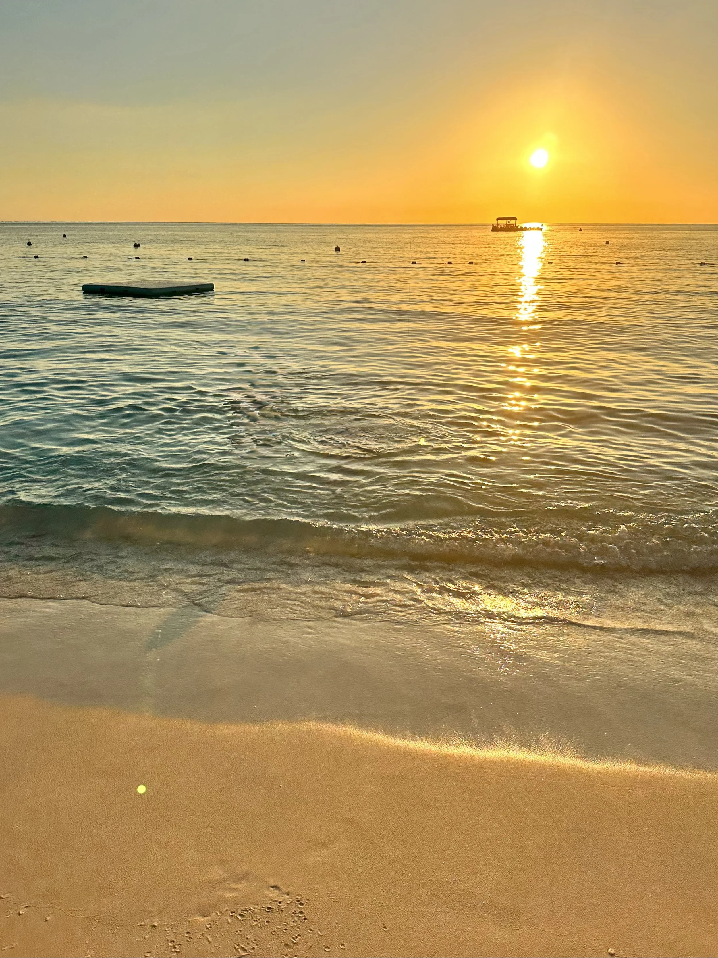 Ritz-Carlton Grand Cayman vs Kimpton Seafire | Honest Luxury Resort Review