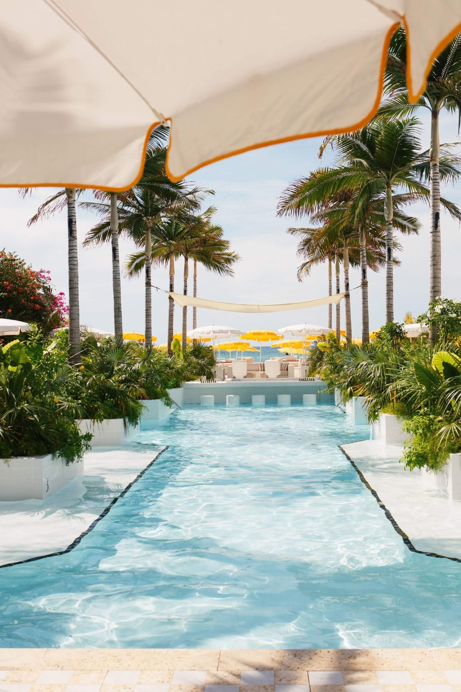 Palm Heights Grand Cayman pool and poolside lounging