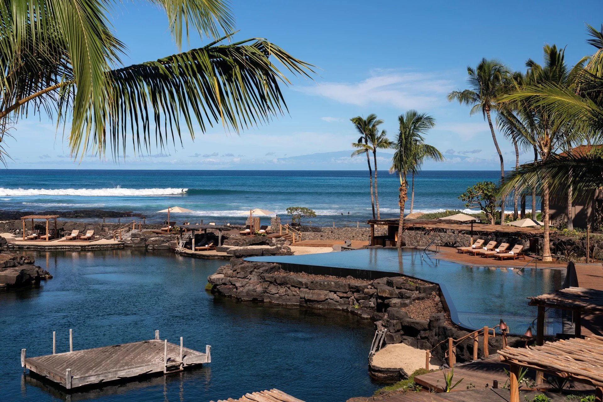 four-seasons-hualalai-kings-pond-ocean-big-island.jpg