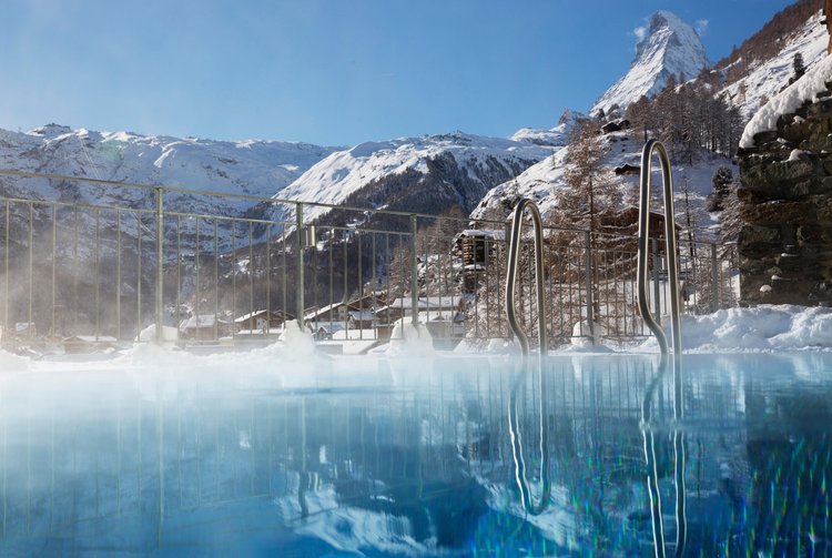 The Omnia outdoor pool Zermatt