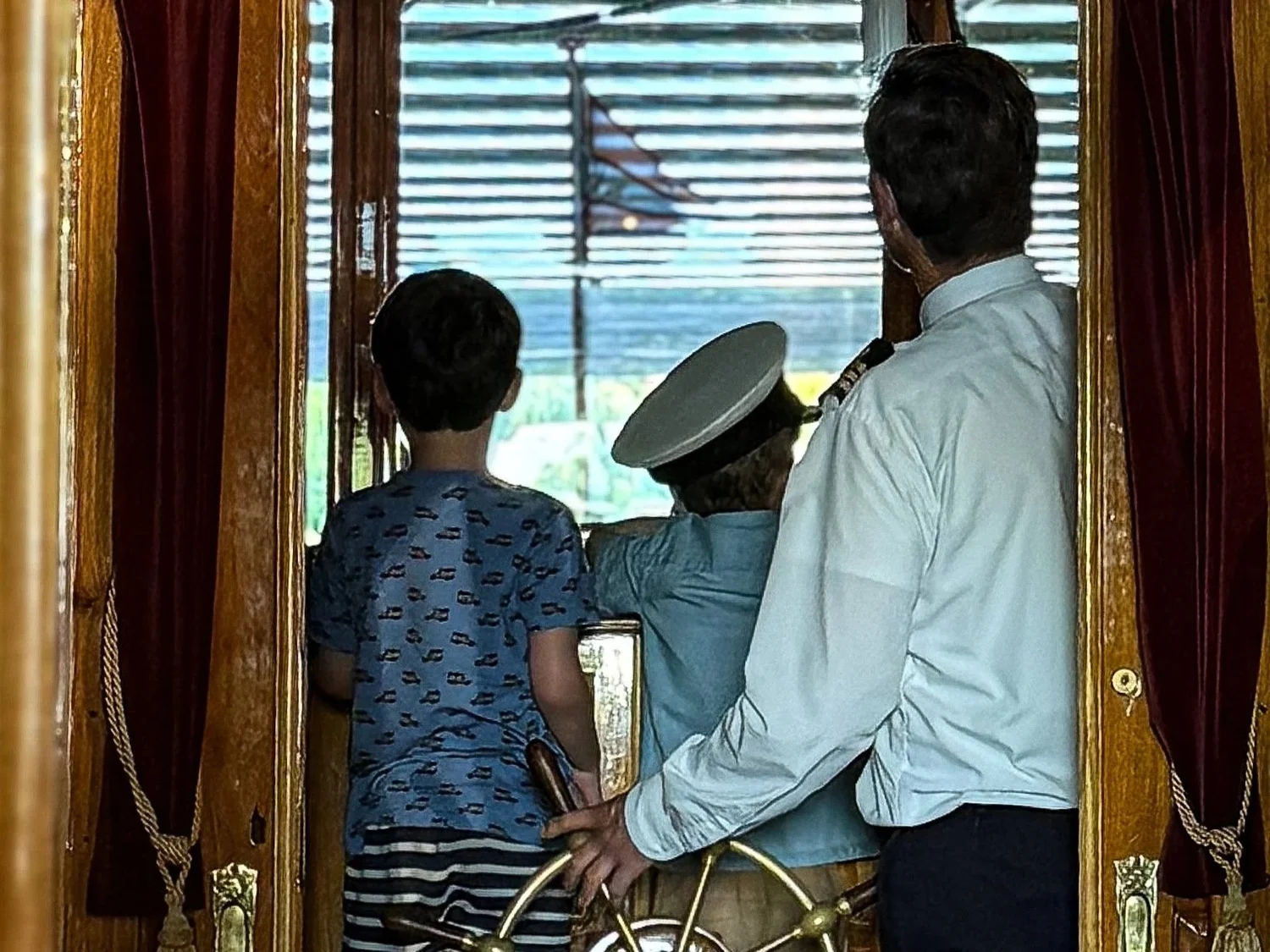 Pulitzer Amsterdam hotel canal boat