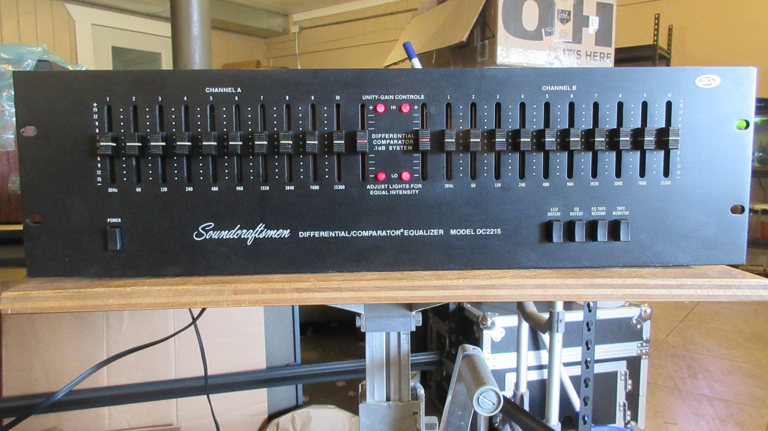 Soundcraftsmen DC2215
