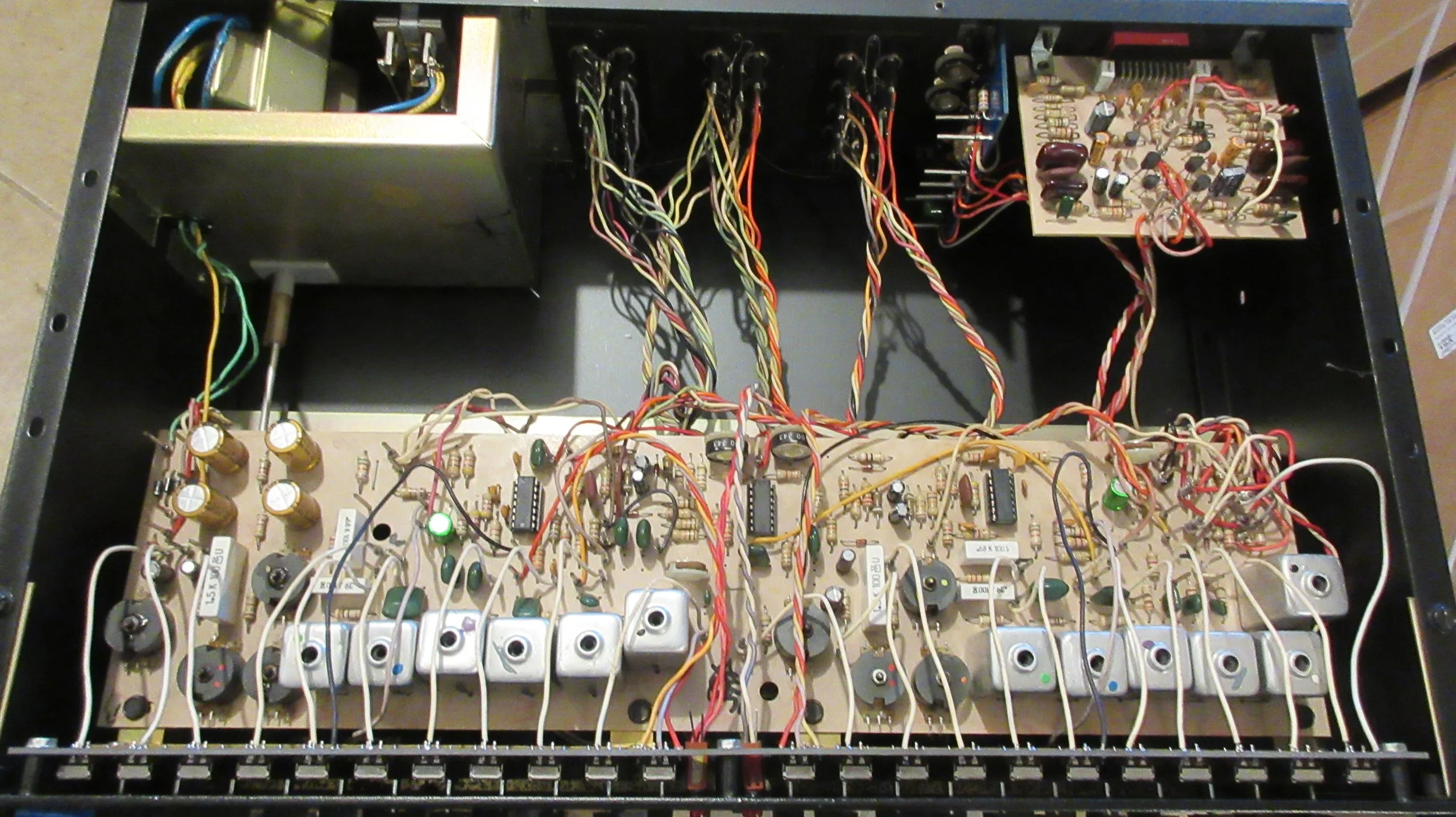 Soundcraftsmen DX4200