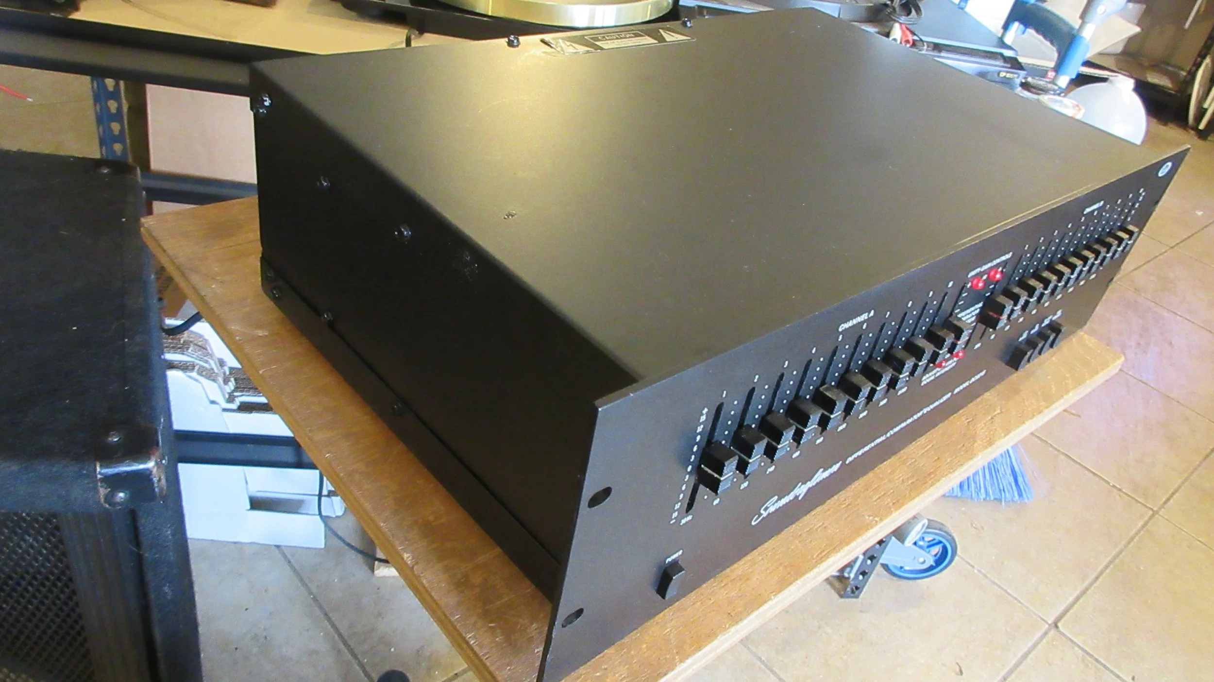 Soundcraftsmen DC2215