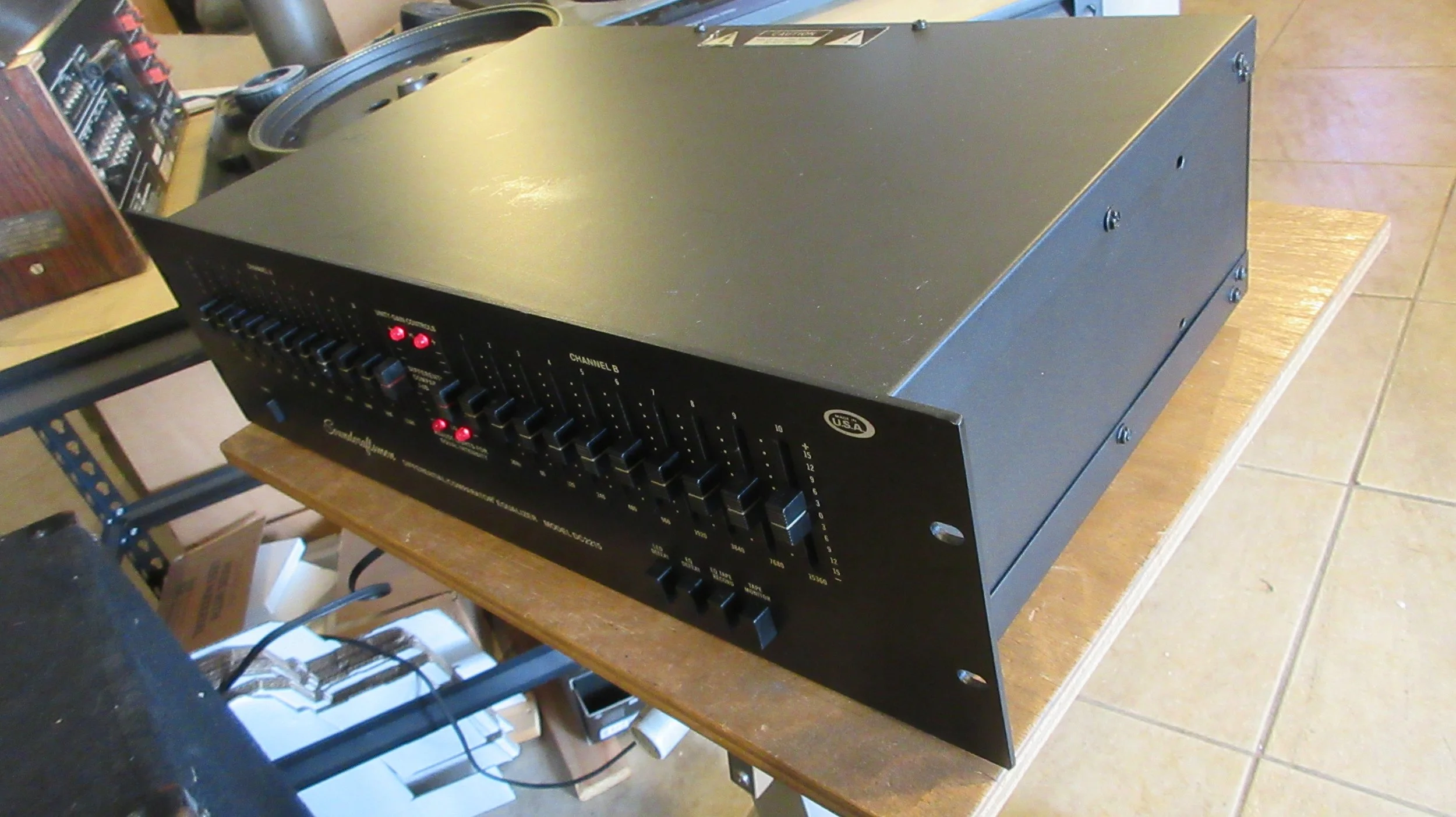 Soundcraftsmen DC2215
