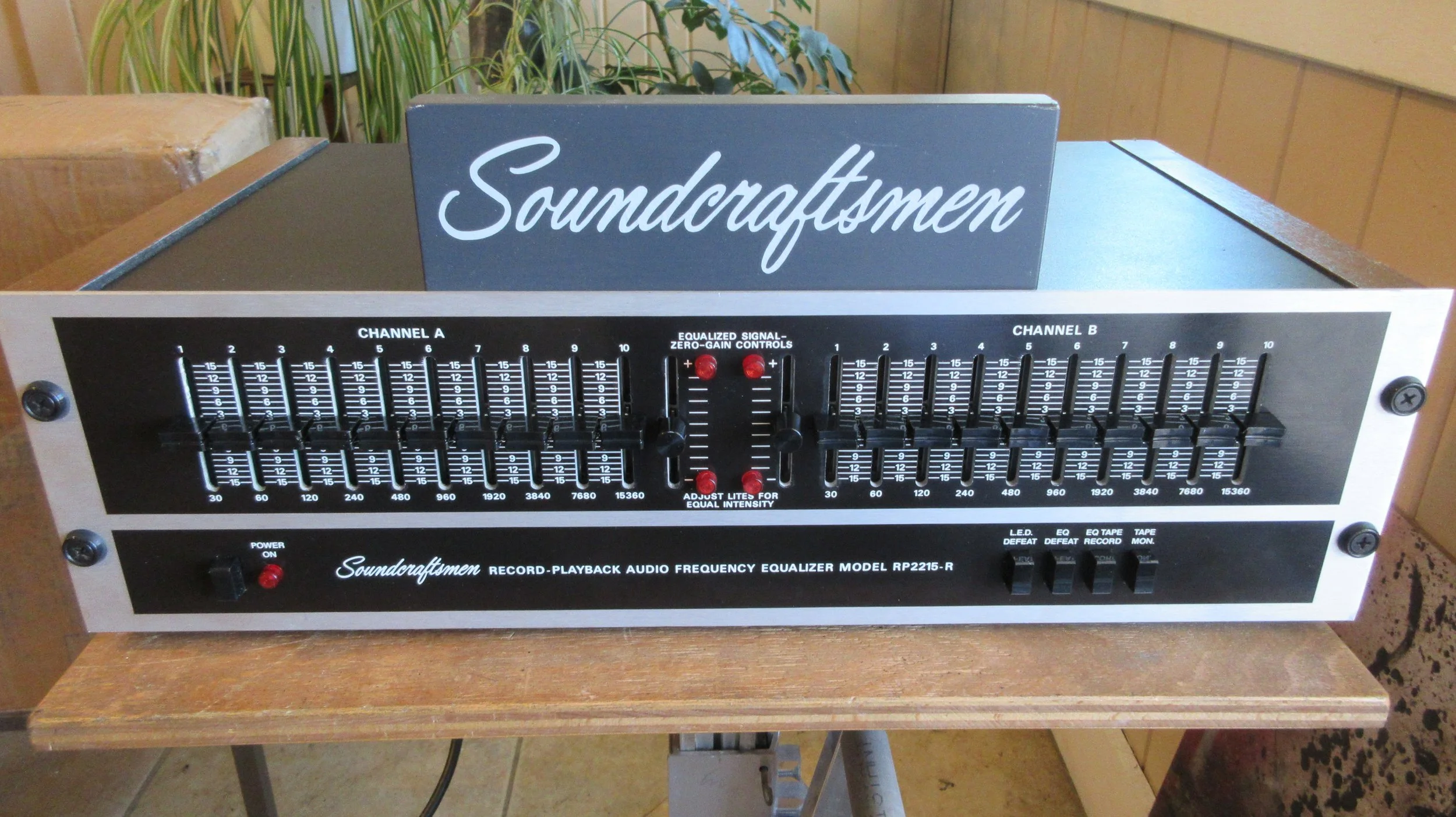 Soundcraftsmen RP2215R