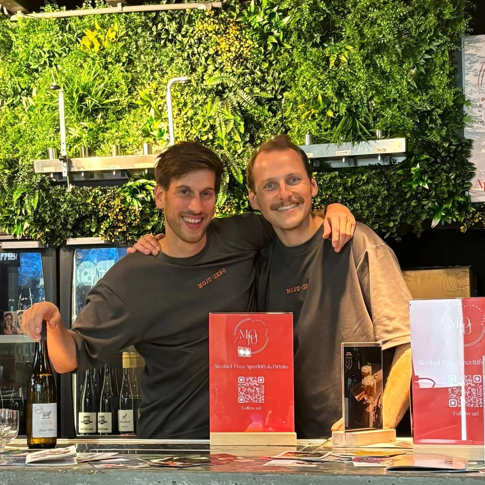 Moritz & Julius van MOJU Zero