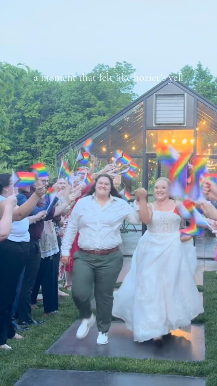 a moment that felt like hozier’s yell! HAPPY PRIDE! 🏳️‍🌈 🏳️‍⚧️ all love is welcome here & we can’t wait to celebrate you and all of your love! #lgbtqwedding #weddingcoordinator #westmichiganwedding