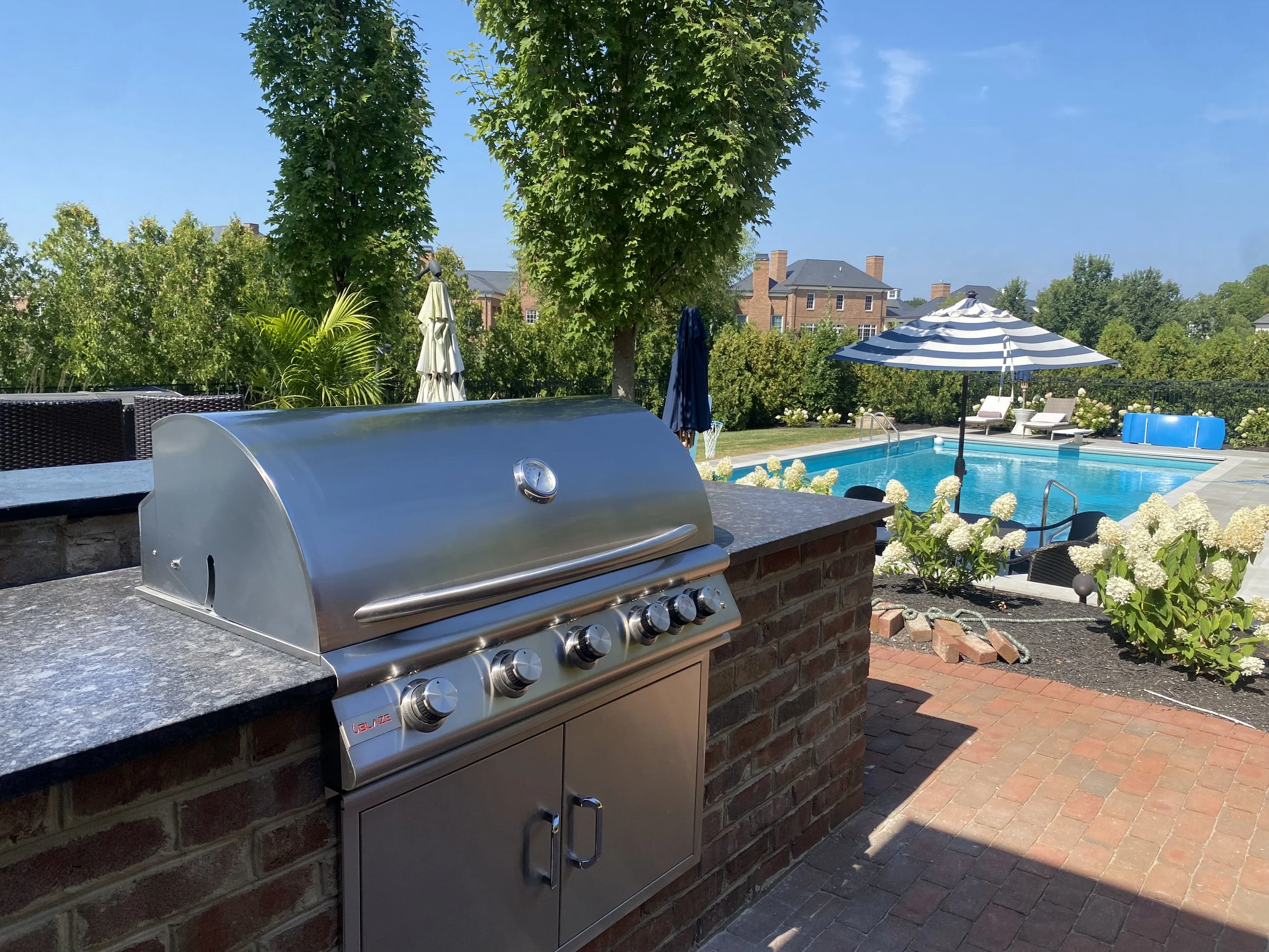 Blaze LTE+ 32-inch 4-Burner Built-In Natural Gas Grill w/ Lift-Assist Hood & Rear Infrared Burner - BLZ-4LTE3-NG New Albany, Ohio 43054.
Pro-Mo Granite